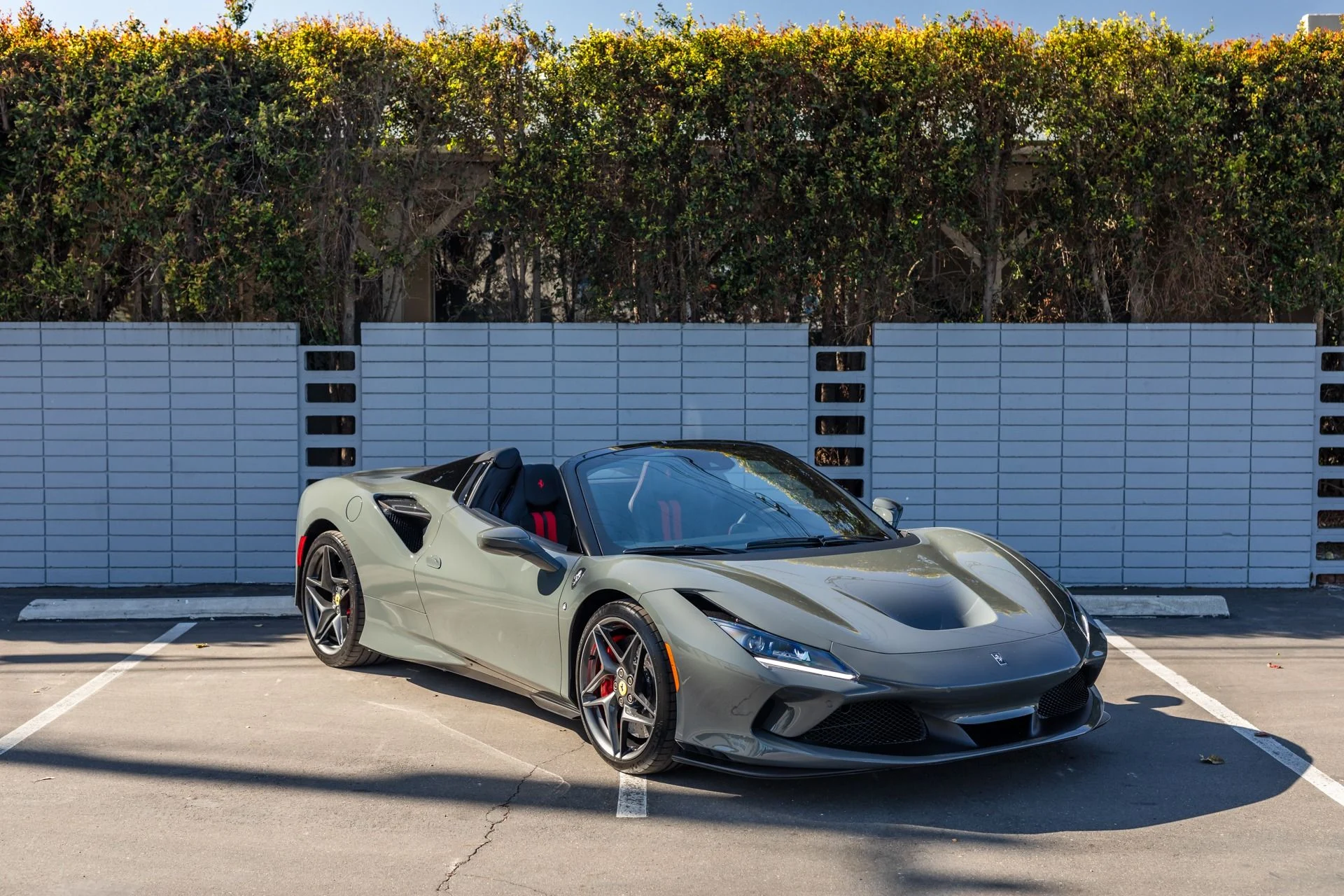 mph010_2474175969_Used_2023_Ferrari_F8_Spider_1736988438_60e9281d0d