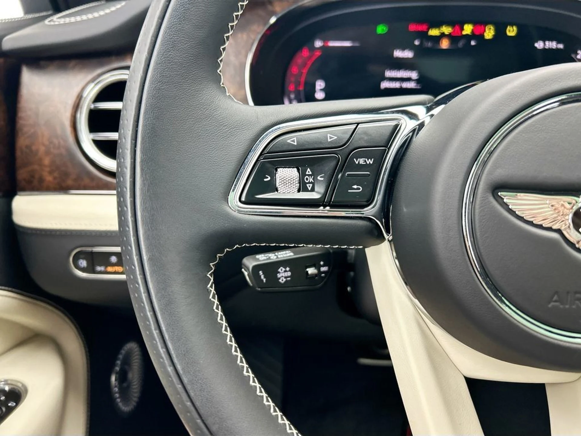 mph010_2495783723_used_2025_bentley_bentayga_ewb_v8awd_8119_22989350_11_1024_f4d4a4f177