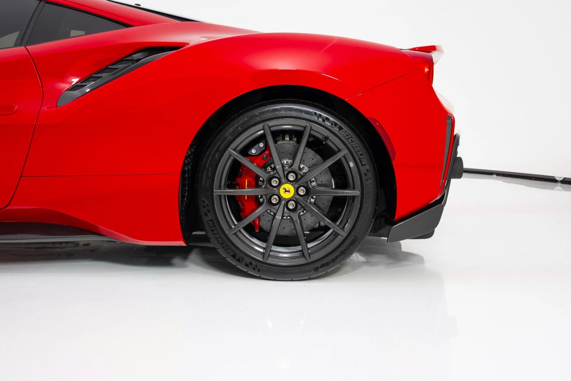 mph010_2496336054_Used_2019_Ferrari_488_Pista_1760379304_25e315cd5a