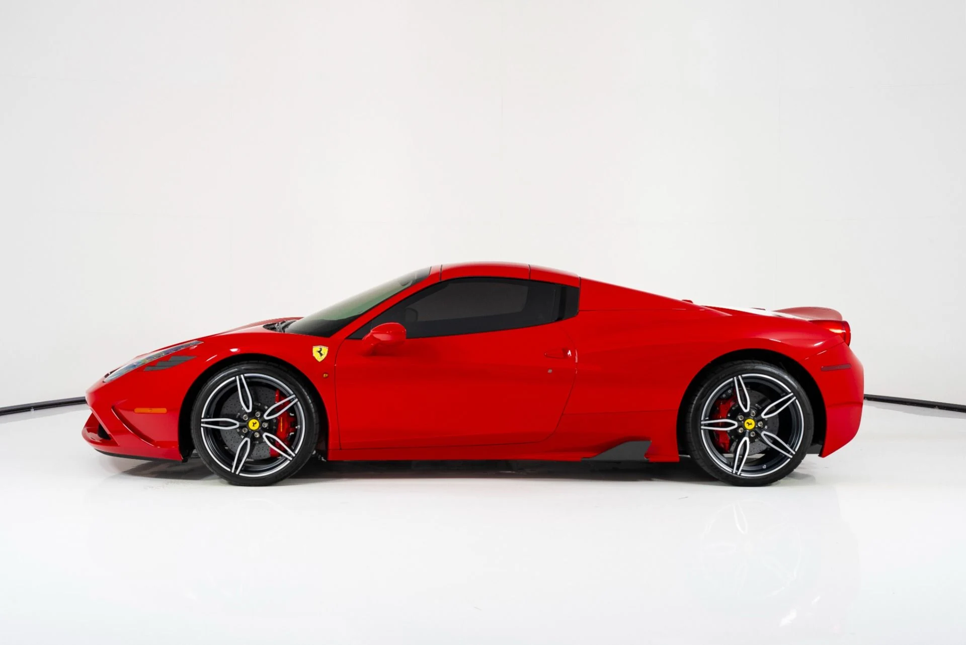 mph010_2500506544_Used_2015_Ferrari_458_Speciale_Aperta_1760122840_c5151e87de