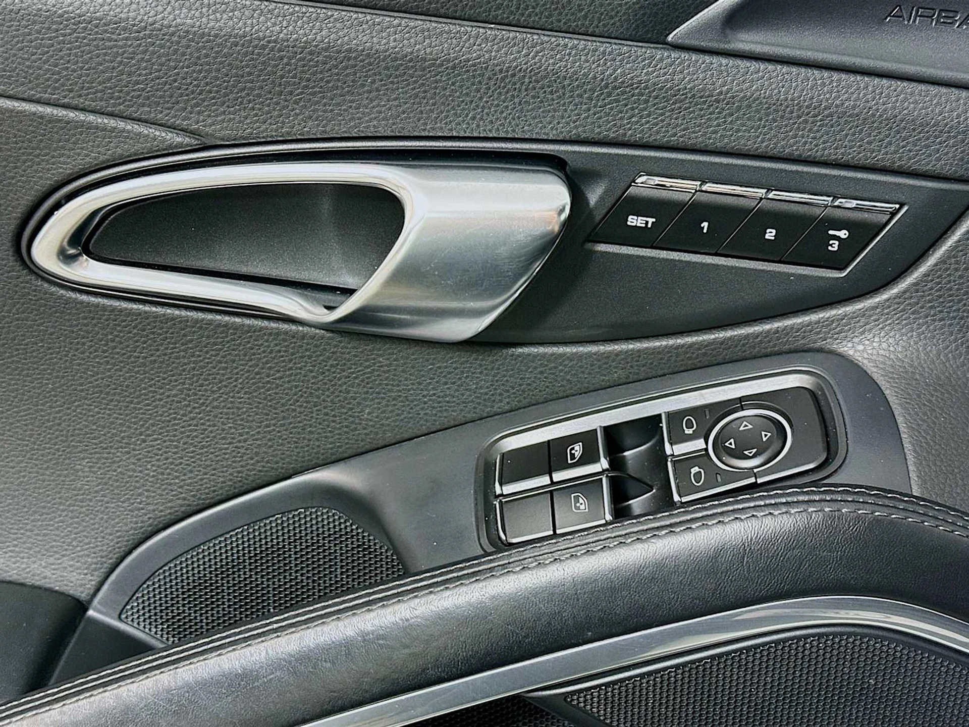 mph010_2502913986_037a83e6dbe72cb8aaeaf4baf17be2be_d602f5dd8f