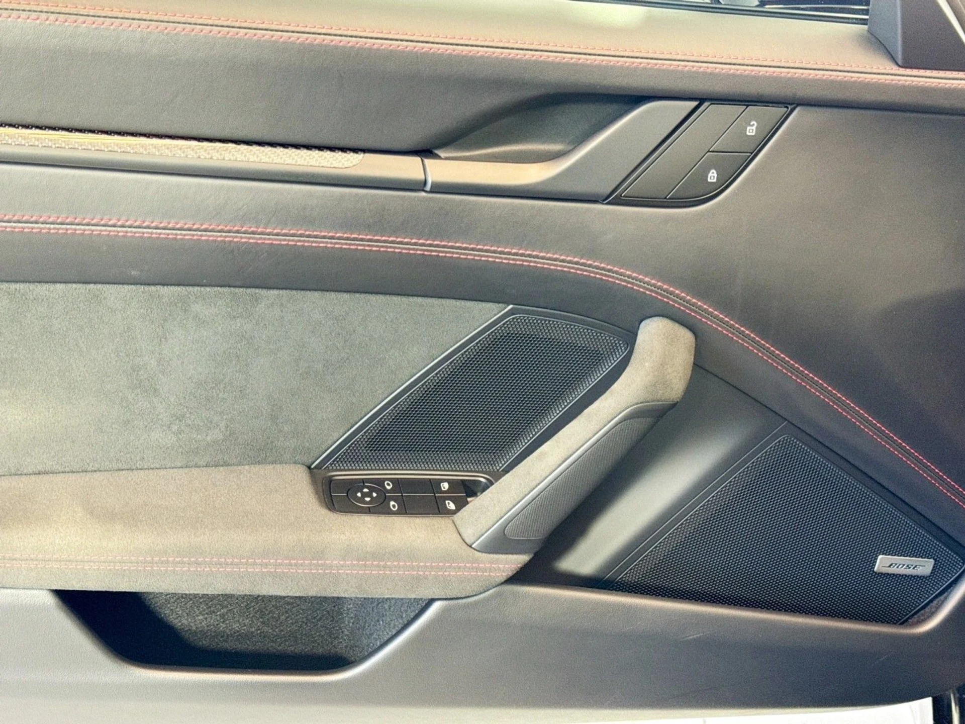 mph010_2507867583_dfd6c37f8e34fd2c1587c8ee9c79bfa1_cb52180423