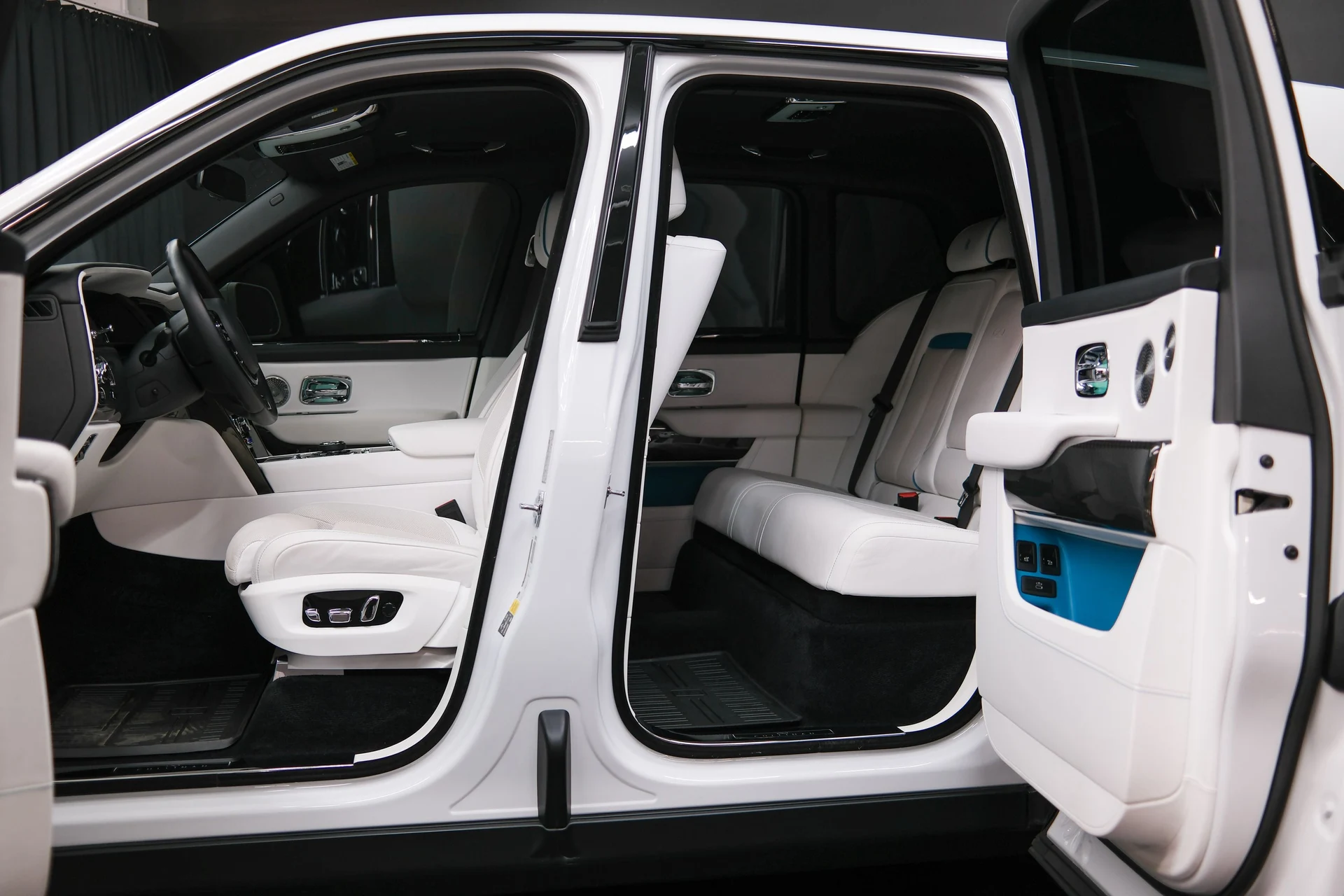 mph010_2509879392_c736c468_8e73_40a9_85c4_cb78f4622518_bf74b71e0b