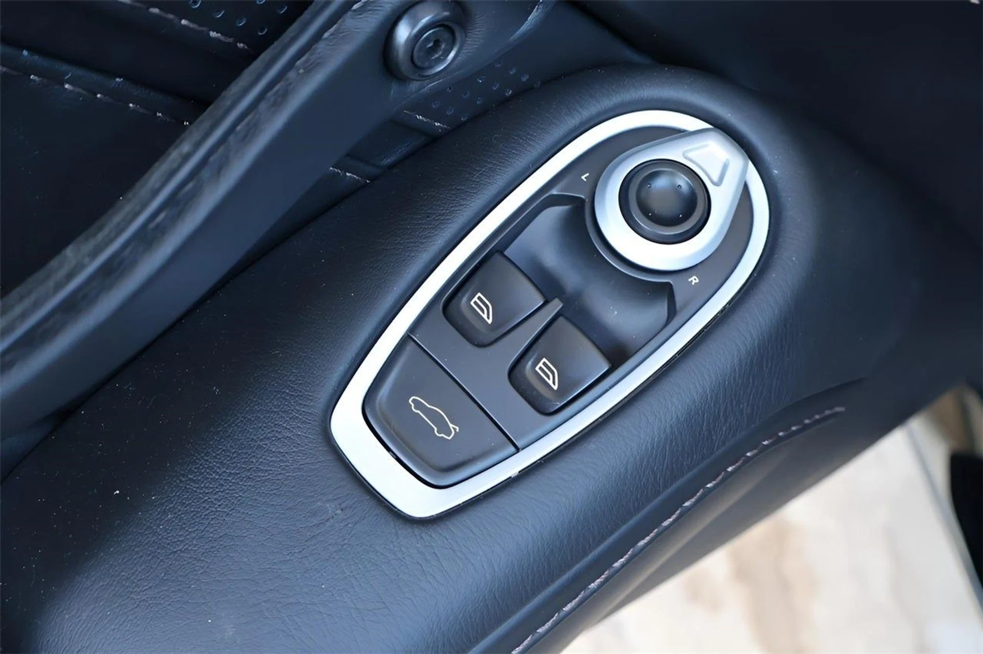 mph010_250990339_11_7d3ccb0c9d