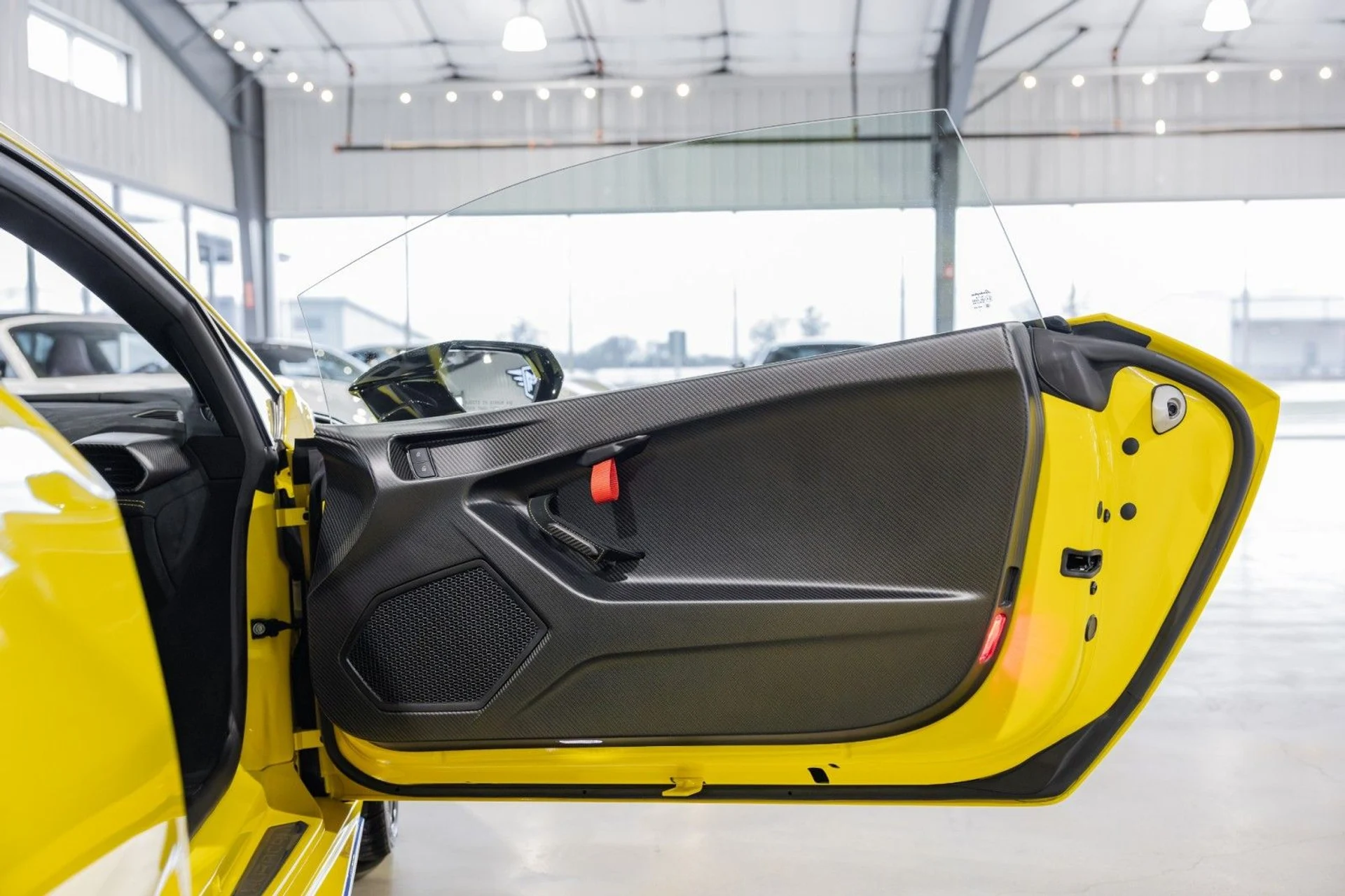 mph010_251110029_Ew_06eab6f128