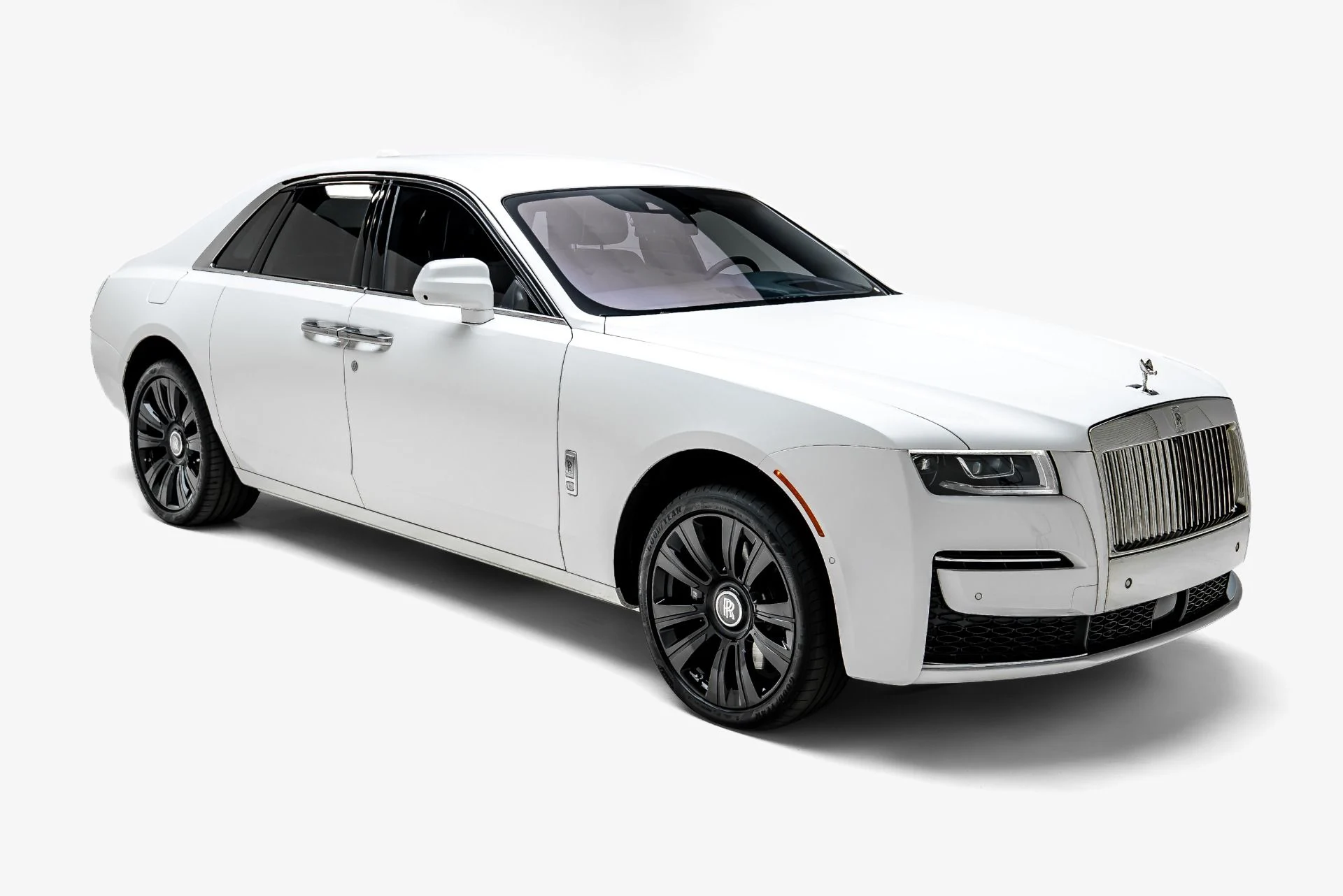 mph010_2511261958_Used_2022_Rolls_Royce_Ghost_1784162752_8a226692e2