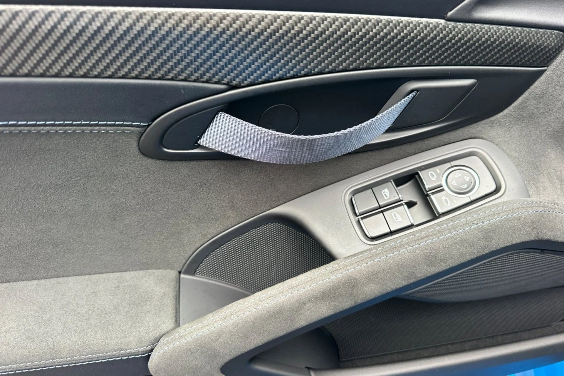 mph010_2528311732_f3329b4c1160ef19c3741522c8c1c327_548b6b0232