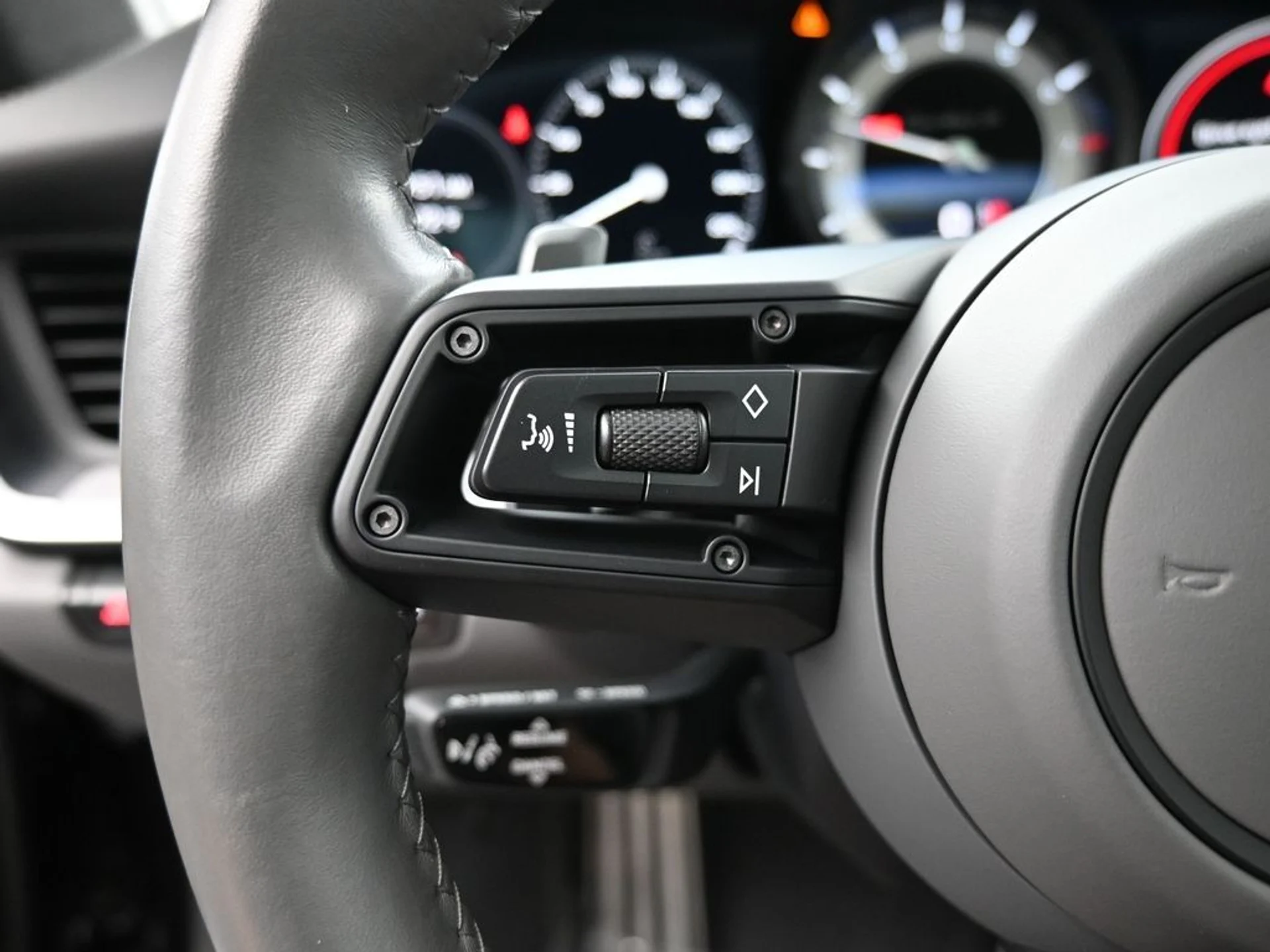 mph010_2529005455_2b32014a00c32e06bf0e30a37eb04756_a784f199c8