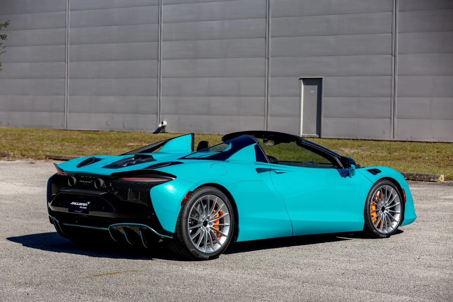 mph010_2529651166_New_2025_Mc_Laren_Artura_Spider_Performance_a6102de34d