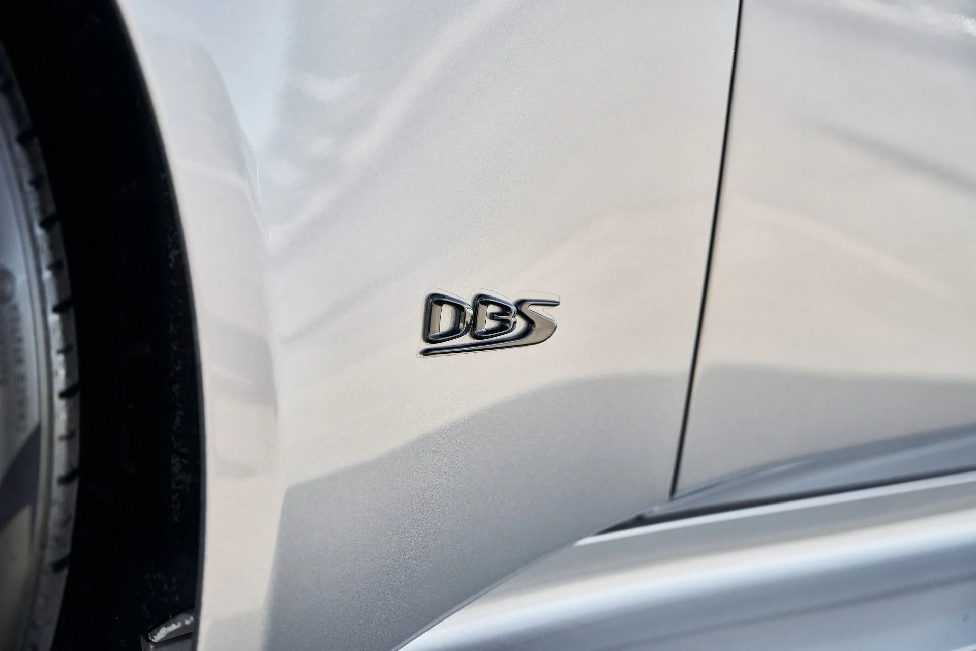 mph010_2532320240_Used_2023_Aston_Martin_DBS_Volante_1768876916_0b452be3d0