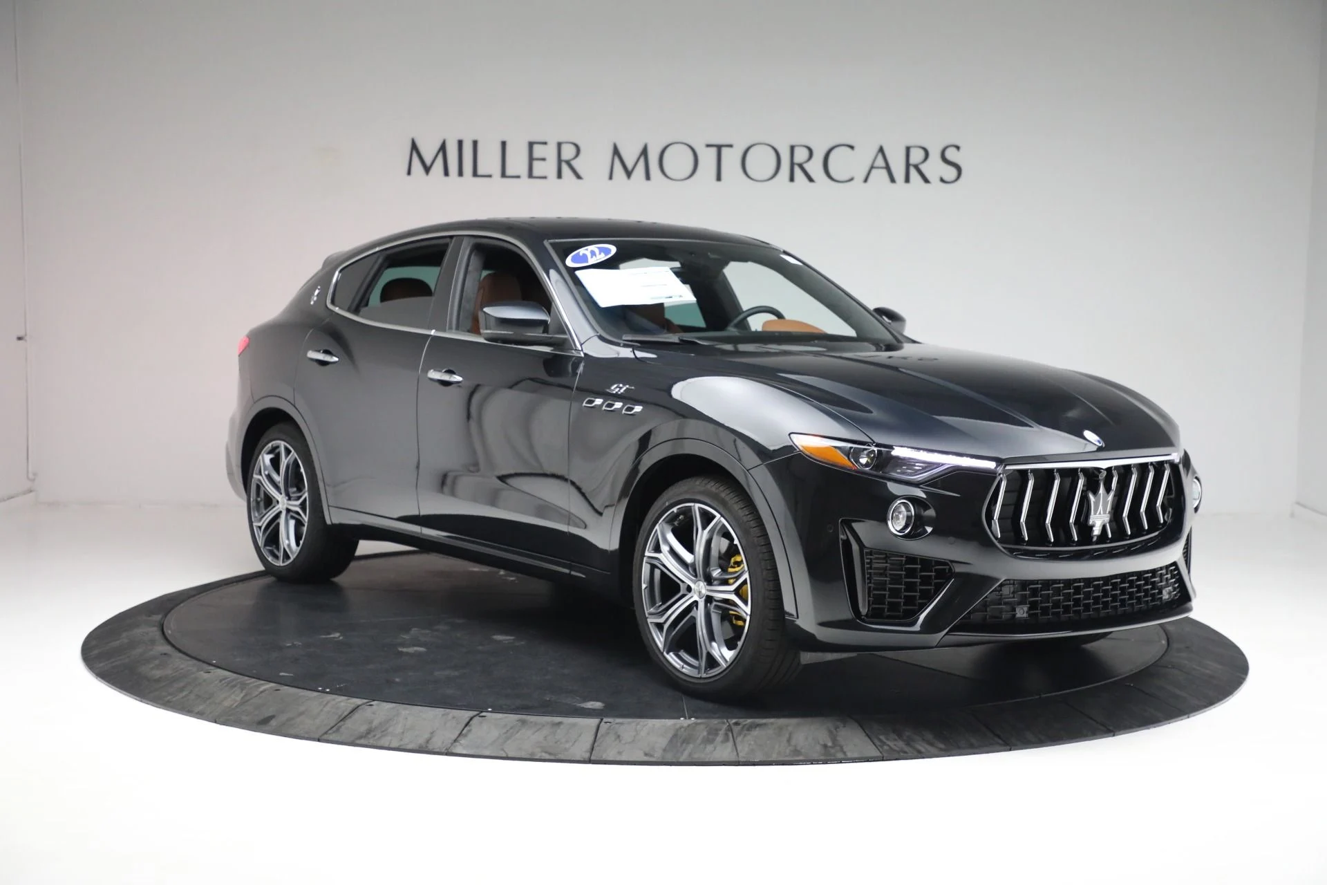 mph010_2538080527_Used_2022_Maserati_Levante_GT_1667856559_050354890b