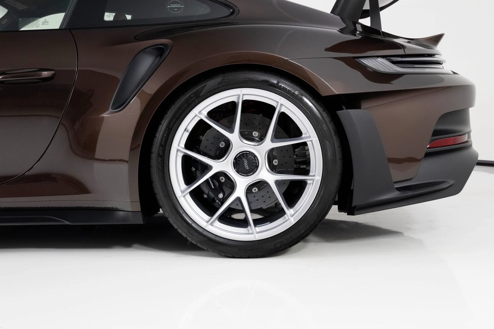 mph010_2546395385_Used_2025_Porsche_911_GT_3_RS_1764100573_b62f37877c