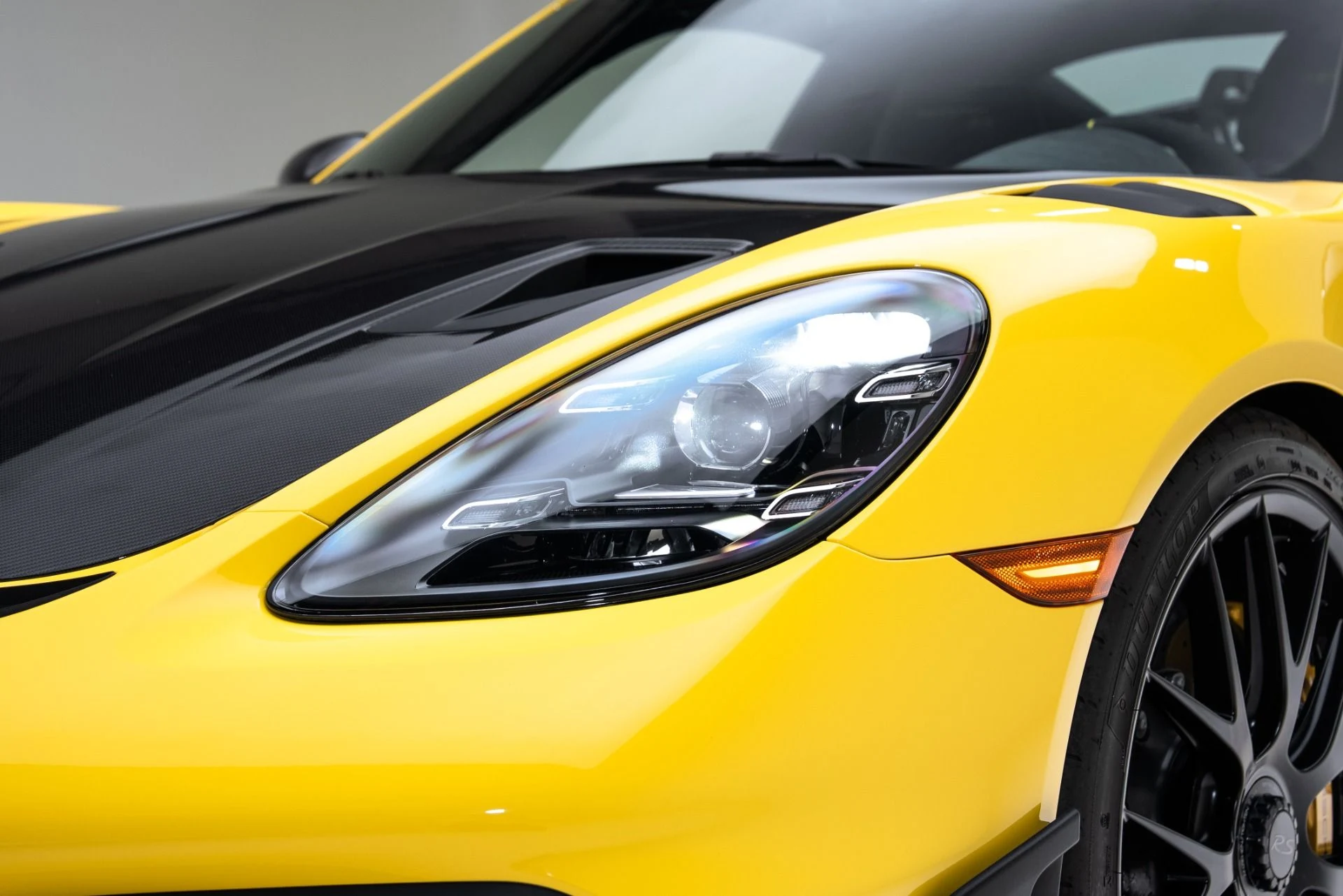 mph010_2549163739_Used_2024_Porsche_718_Cayman_GT_4_RS_1775511445_257c738c4c