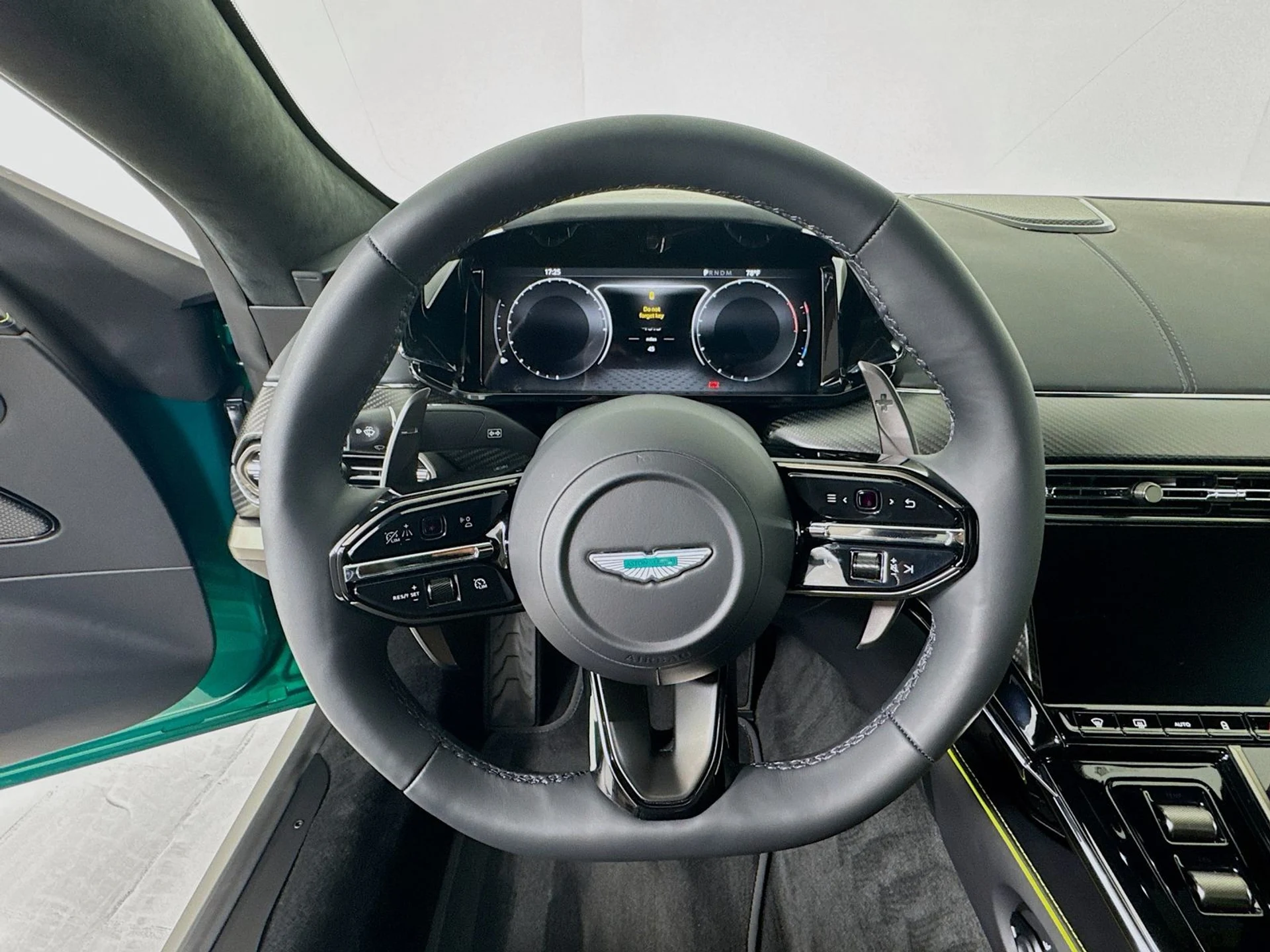 mph010_255063234_3e2a6d4ac5585a6a02326f549174adc7x_507207b383