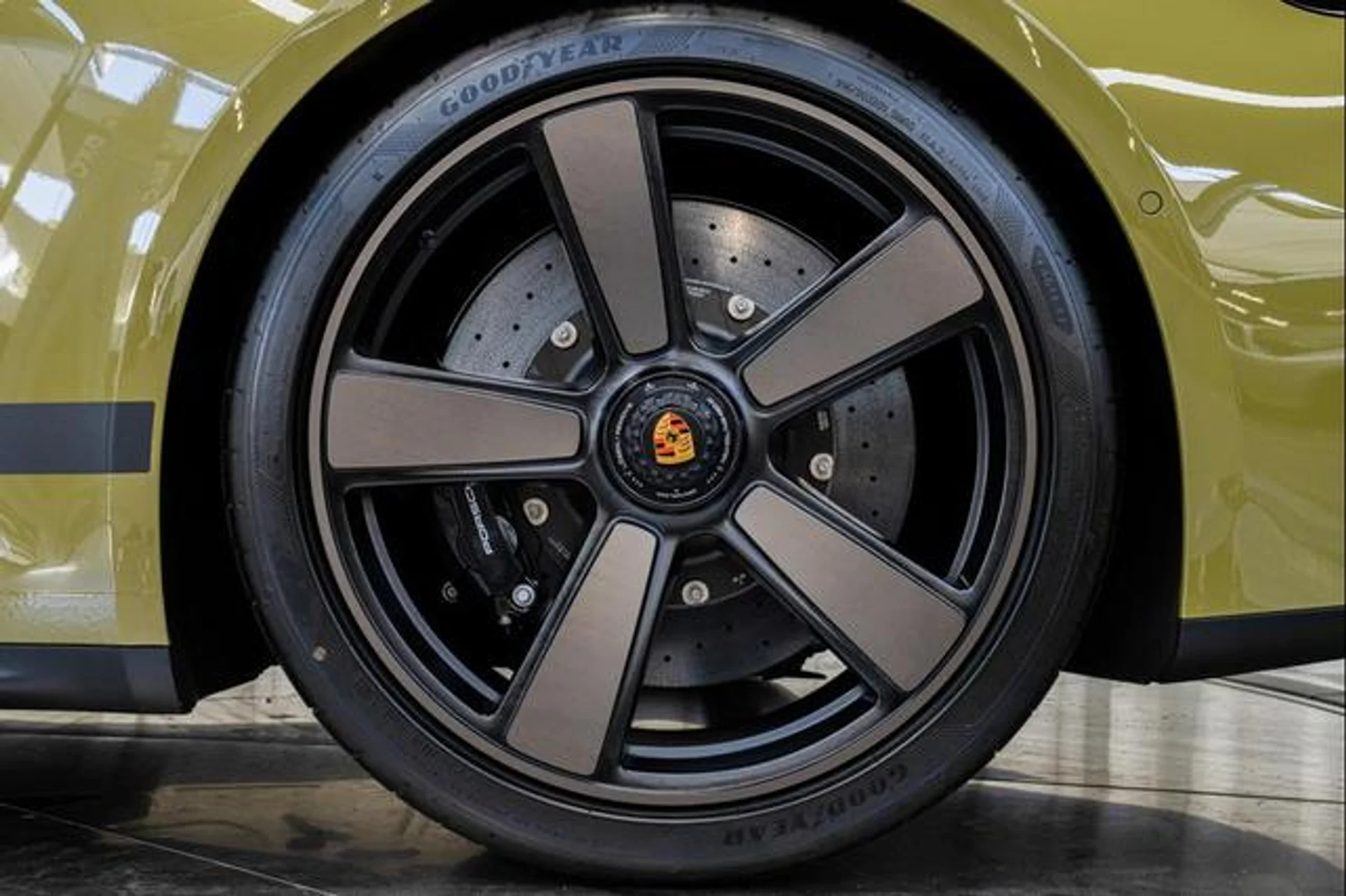 mph010_2554375569_k_V0_Op_t_U3_S18ax_Unxo_Wn_Gqn_MJDU_8b364fc511