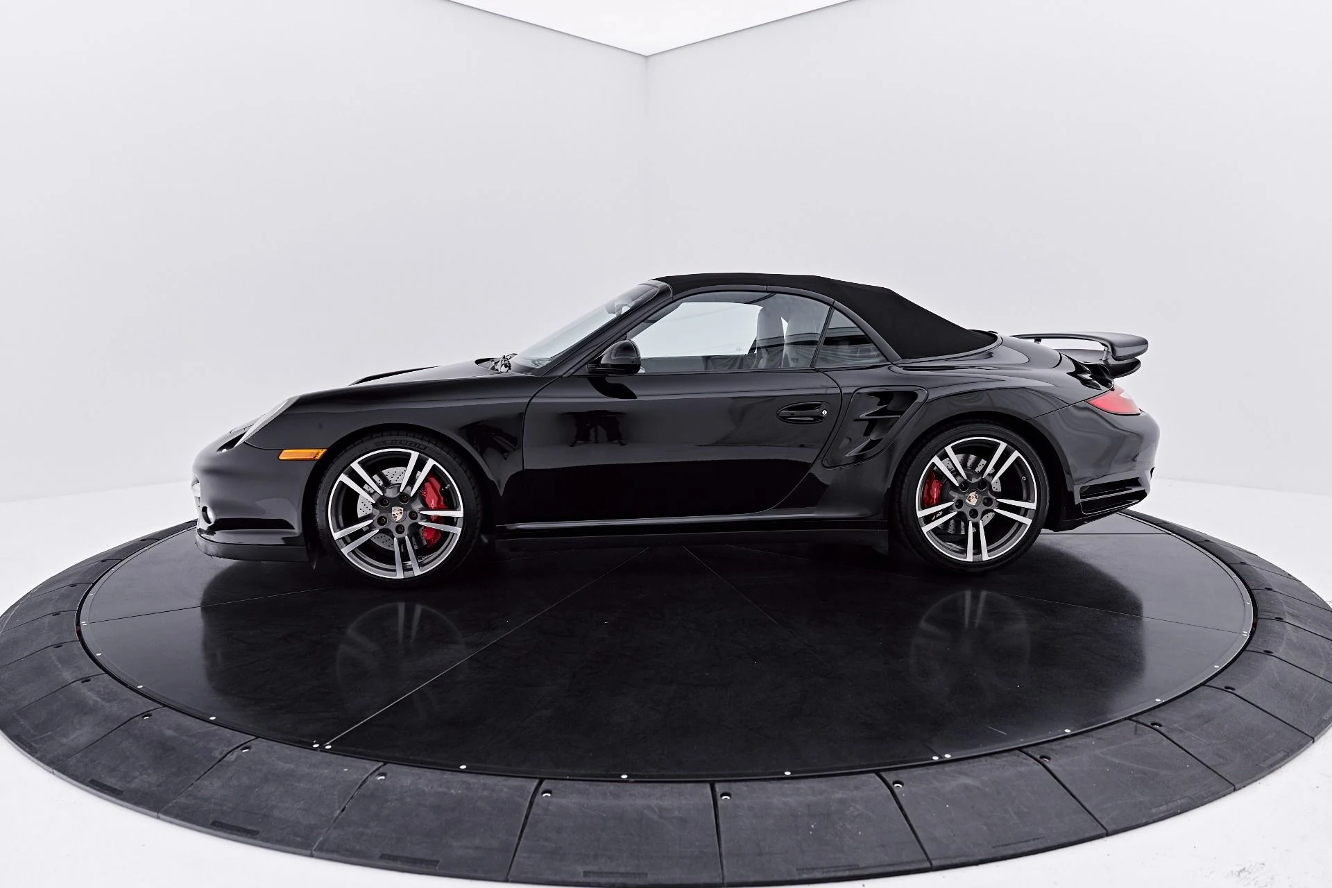 mph010_2560861172_Used_2010_Porsche_911_Turbo_1785431107_d4988b08f7
