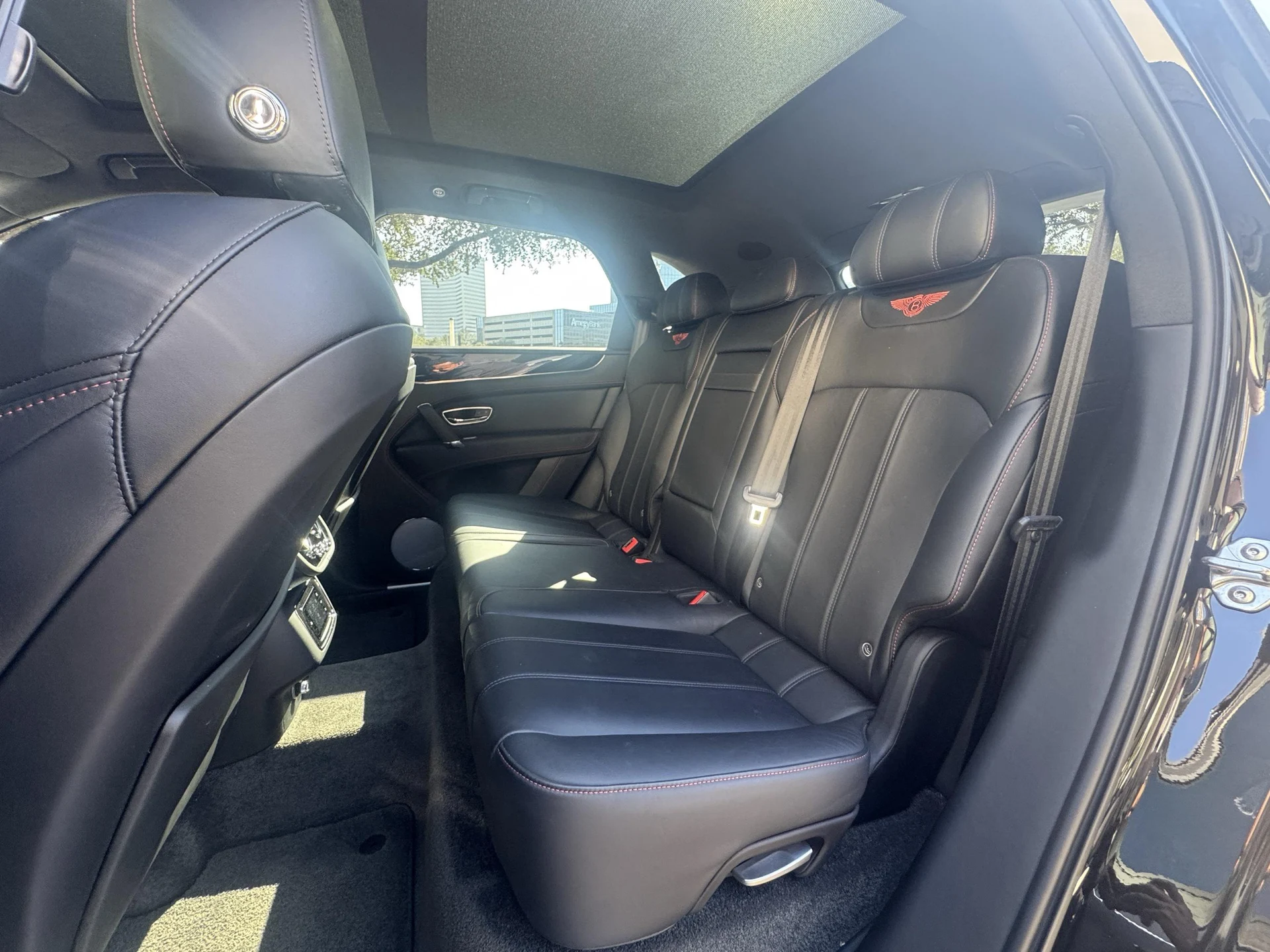 mph010_2564147200_479442388_69383dc10d54670abd13d329_e82921496c