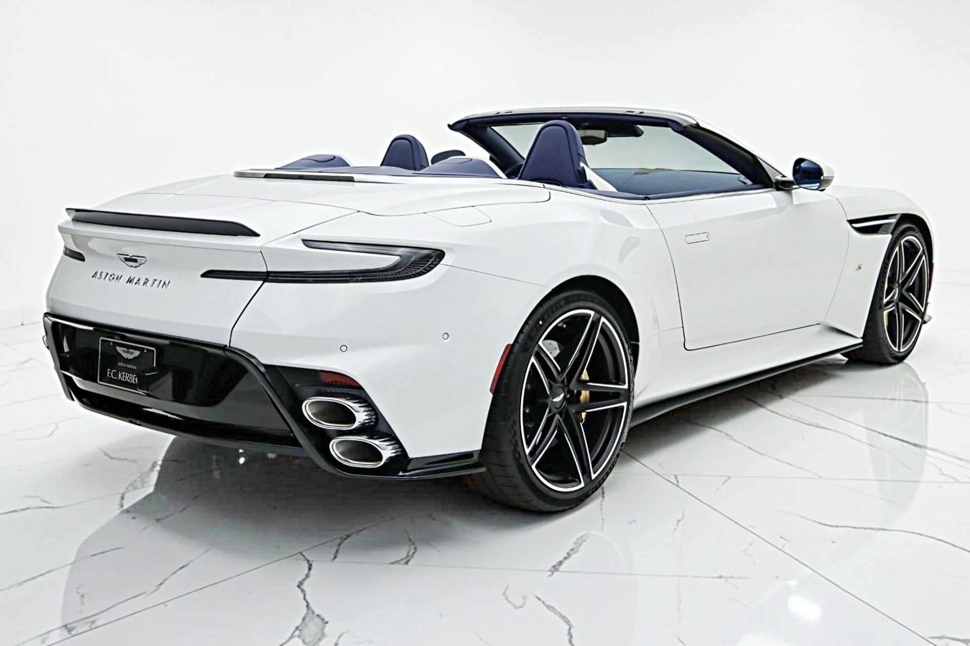 mph010_2566470646_New_2026_Aston_Martin_DB_12_S_Volante_d6859e01e1