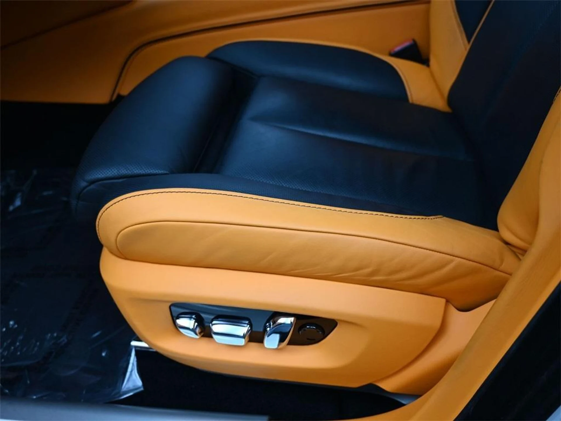 mph010_2567040920_5_Z_89_B_R5o_TJ_66_OB_10_B6_Xi_Tgxc_M_988538ee8c