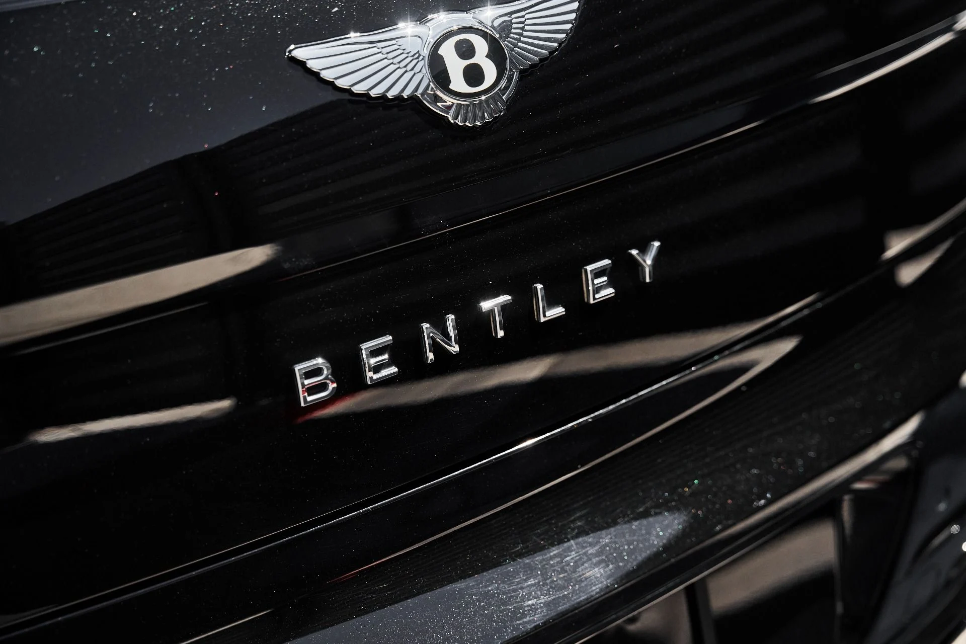 mph010_2568154935_Used_2024_Bentley_Flying_Spur_1782150633_5c21eebc47