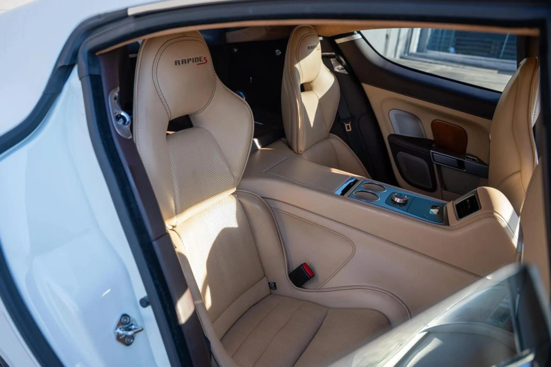 mph010_257288372_709552d47b56fec9d2a11361a573f9dd_5573e036db