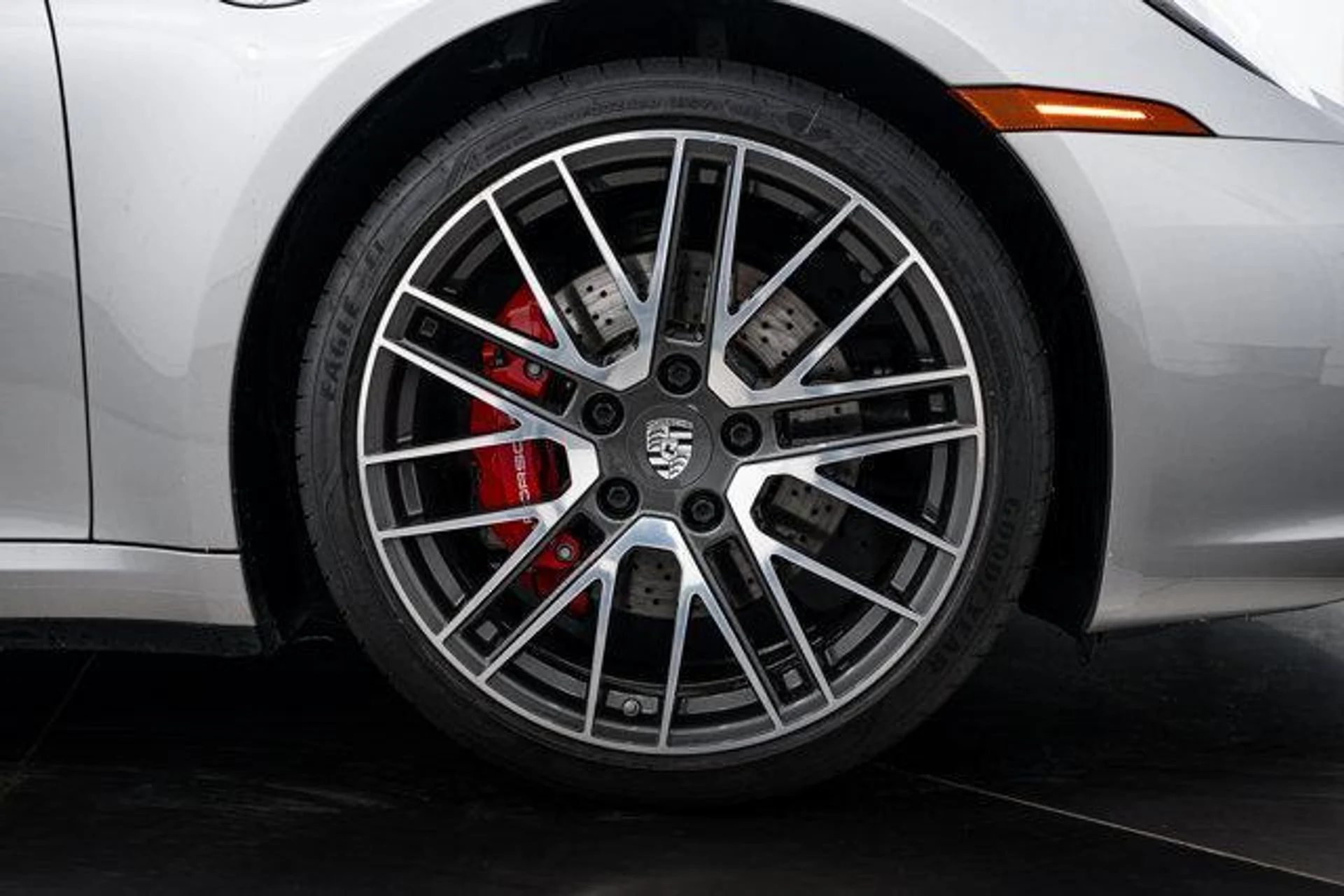 mph010_2582358535_DCMJ_9t_Zt_K9_Ug0f_OD_H_Zu_M9_C4s_BU_c6a1099b6b