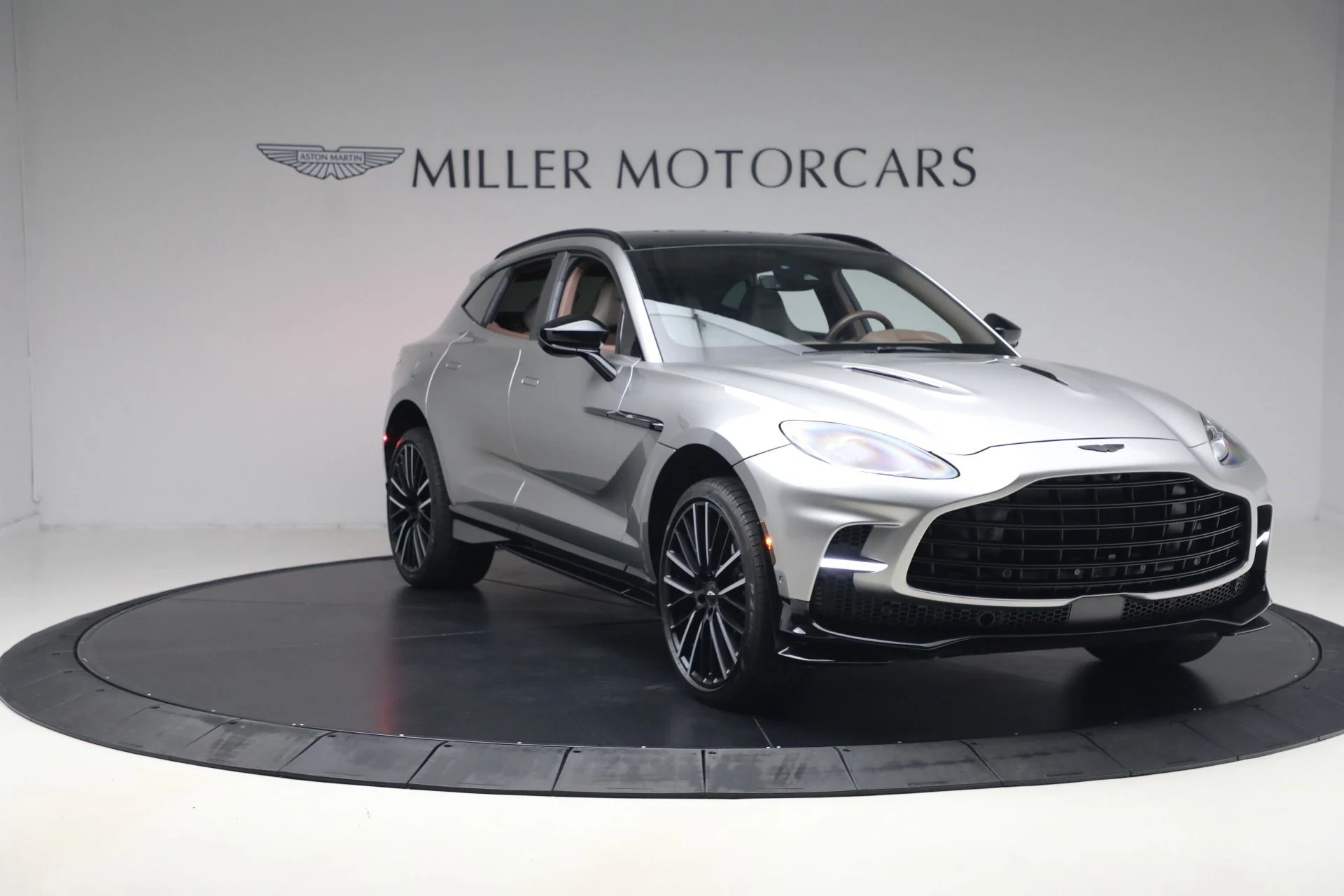 mph010_2589013589_Used_2023_Aston_Martin_DBX_707_1773406546_668882b7ad