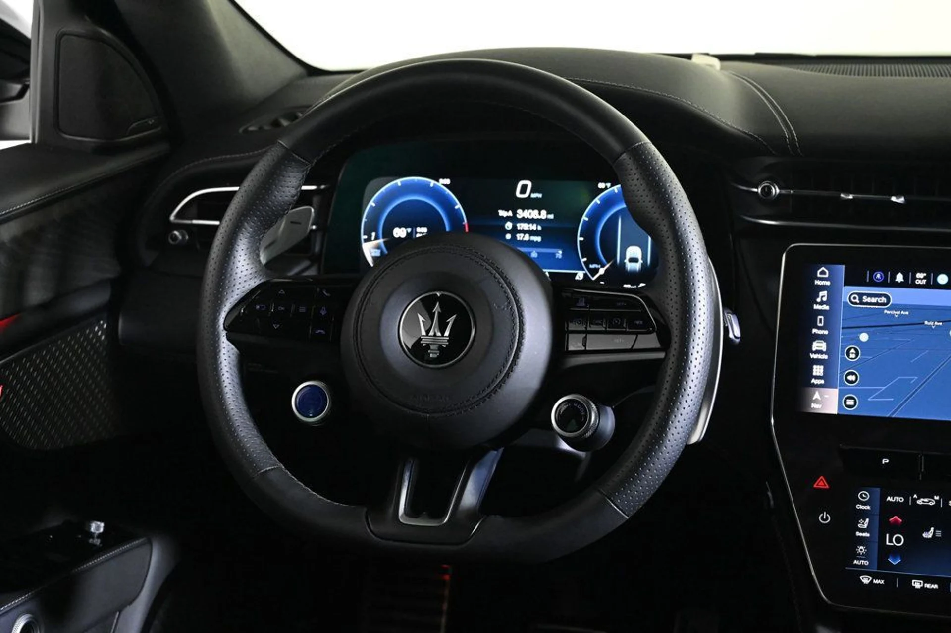 mph010_2593425726_used_2025_maserati_grecale_modena_11350_22967674_10_1024_d6d23d5ca6