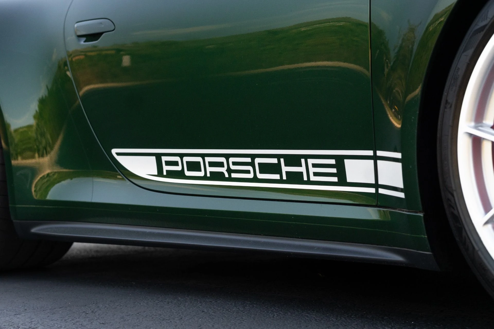 mph010_2595700222_Used_2026_Porsche_911_GT_3_Touring_1770143984_7f5b5e0f07