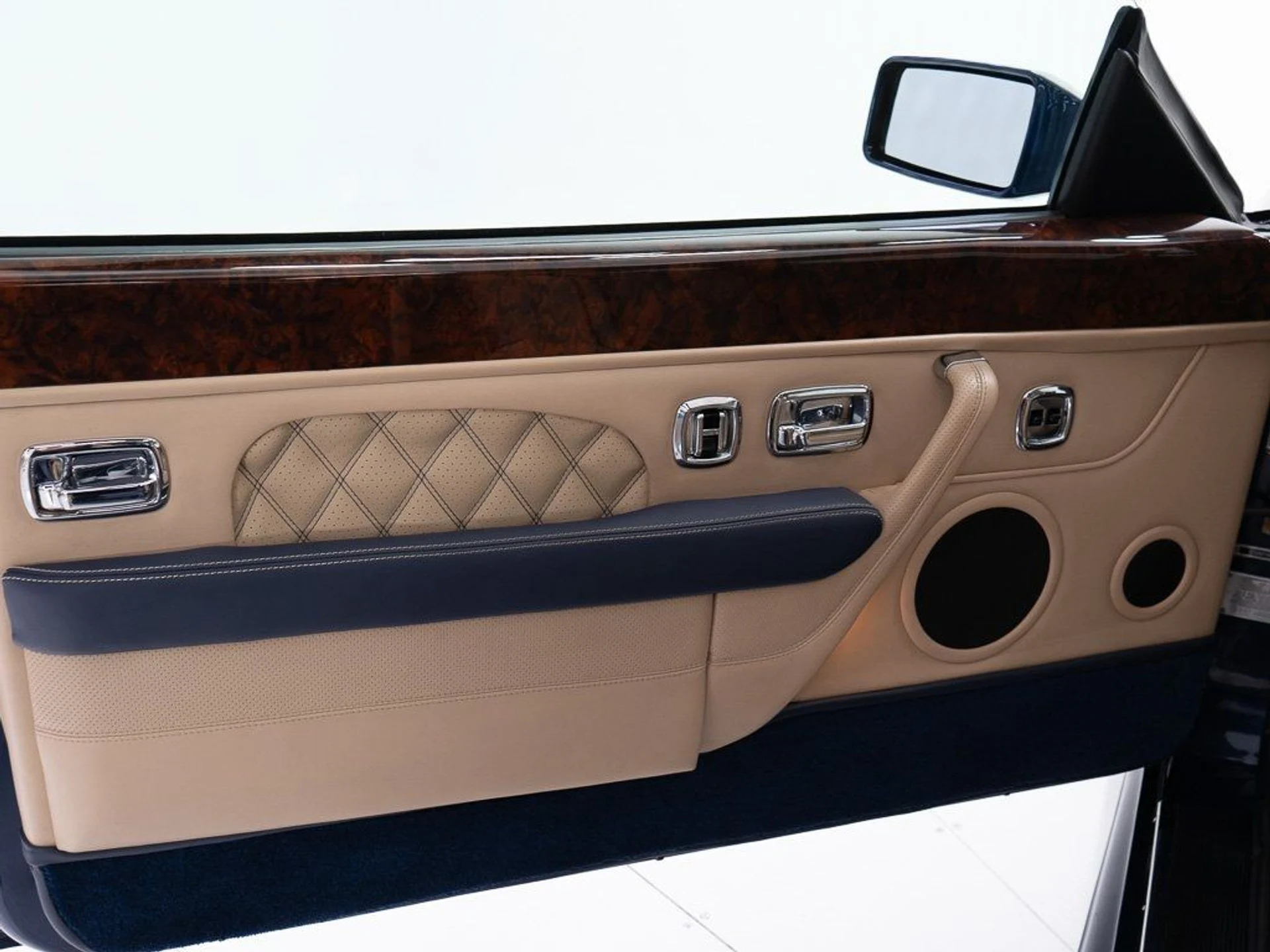 mph010_2596719563_ca6c8b426589f1991f178c3ab55d99a0_049e425b40