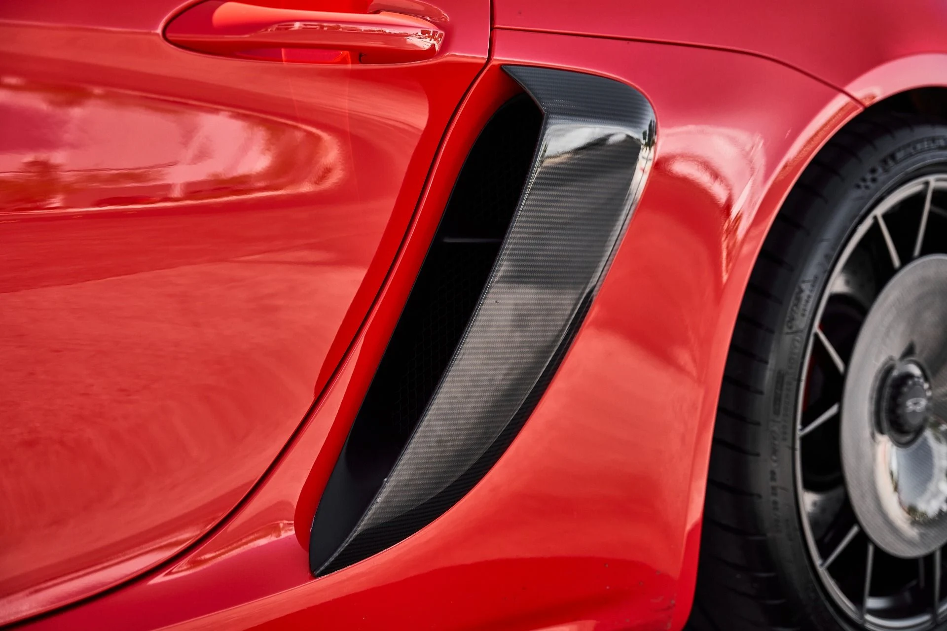 mph010_2603369173_Used_2023_Porsche_718_Cayman_GT_4_RS_1776476726_0854f67179