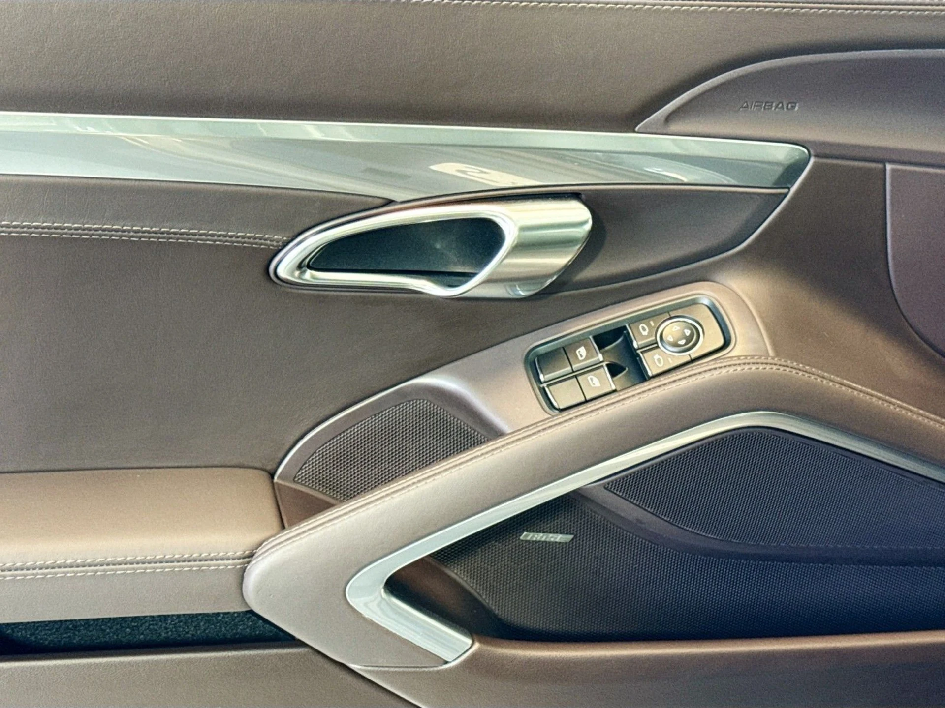 mph010_2605204279_2a931b911fde3c5bc7cc8a1f981e2fab_664878f897