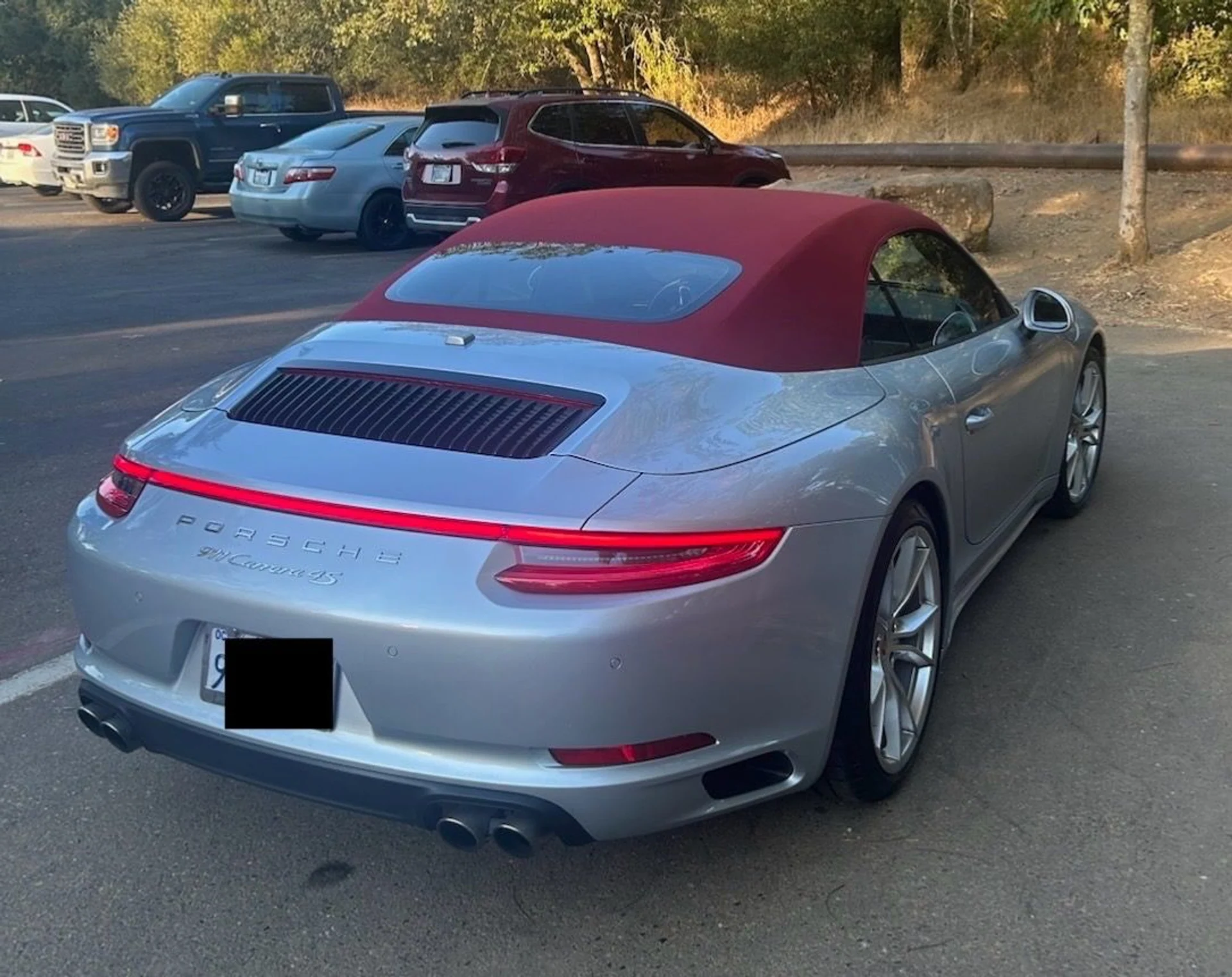 mph010_2608879956_Used_2017_Porsche_911_Carrera_4s_Carrera_4_S_1757366462_b7f5fdcce0