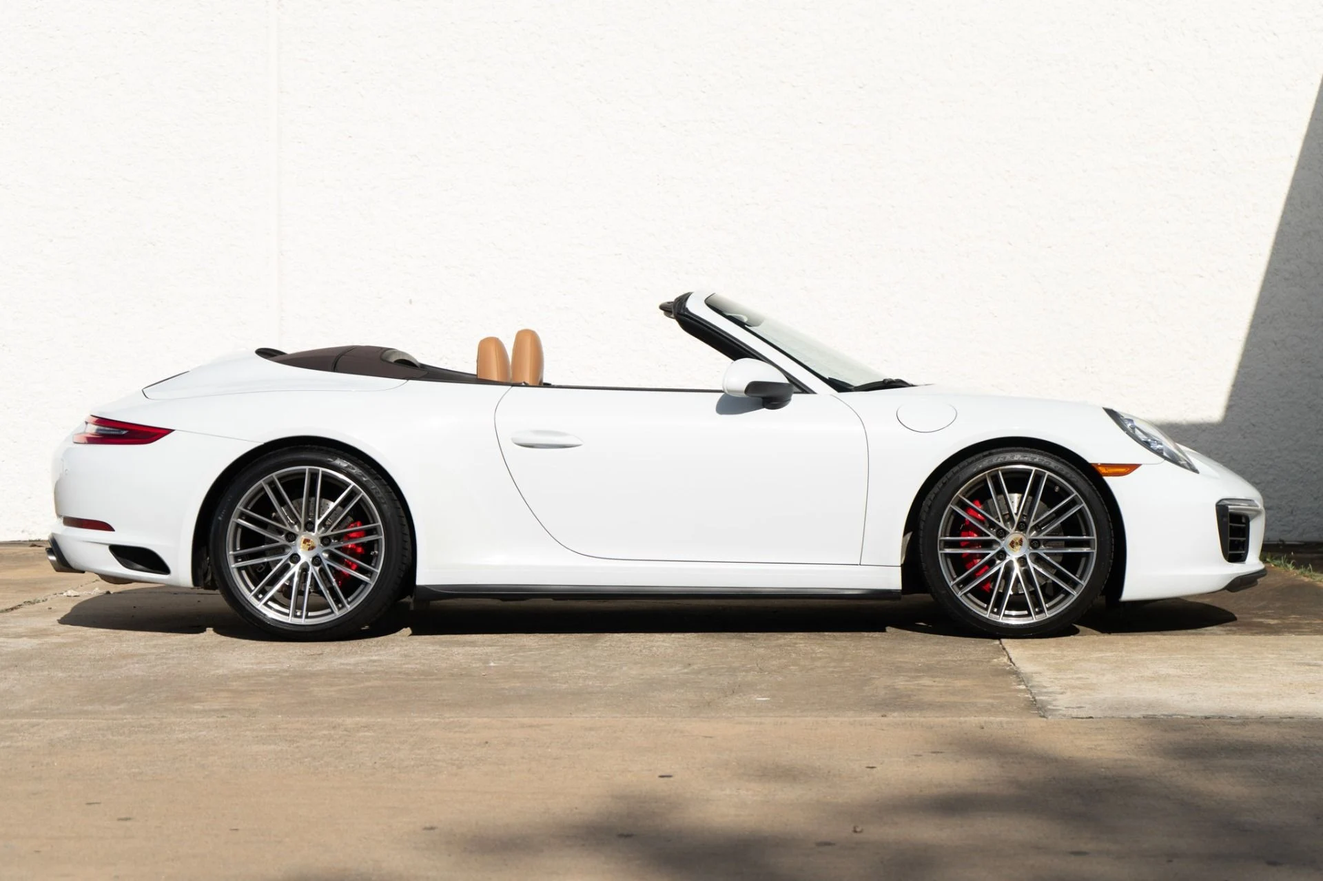 mph010_2610952646_Used_2018_Porsche_911_Carrera_4_S_1775580222_a0feb5ceaf