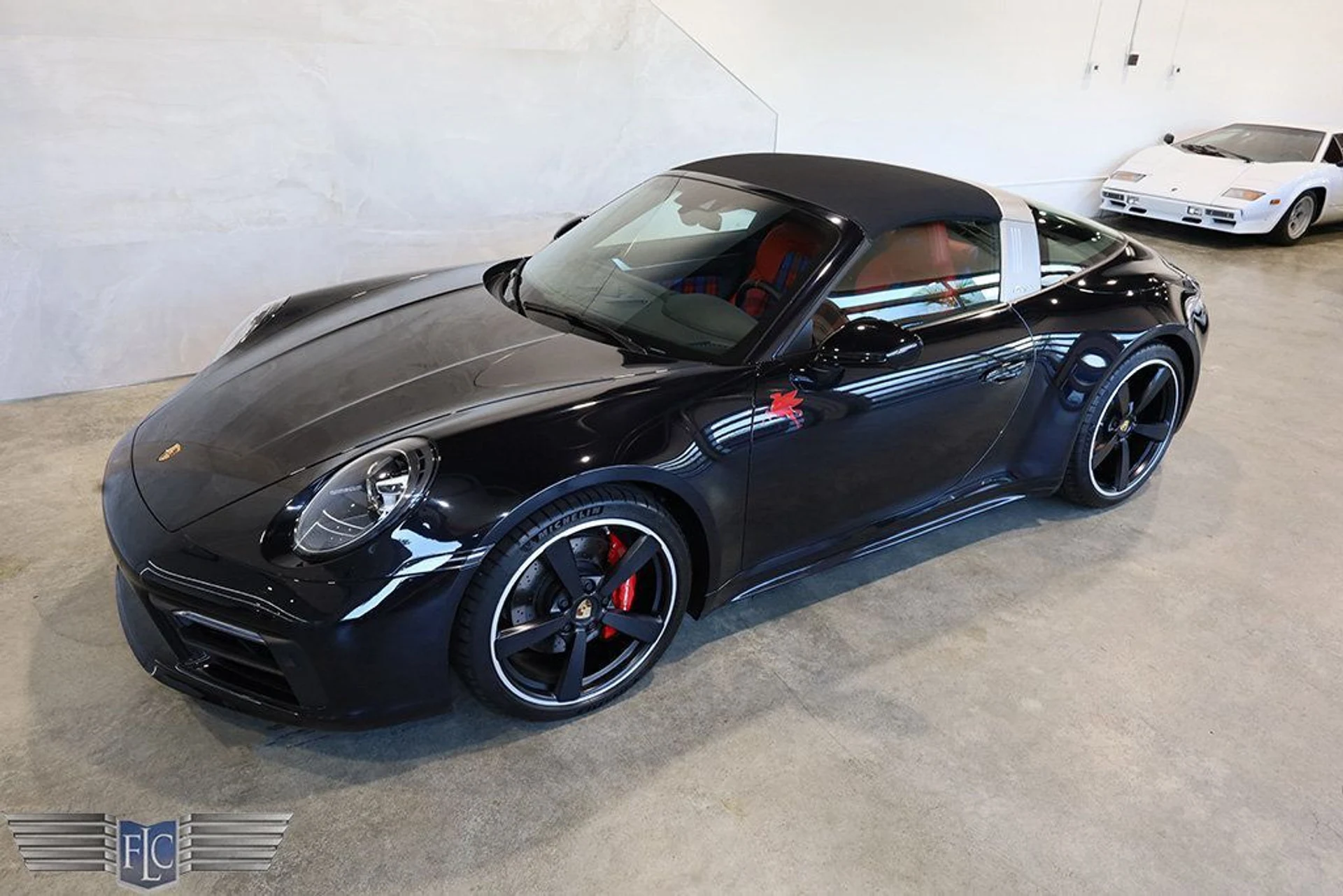 mph010_2617242035_used_2024_porsche_911_targa4s_9689_22903076_11_1024_219c17da24