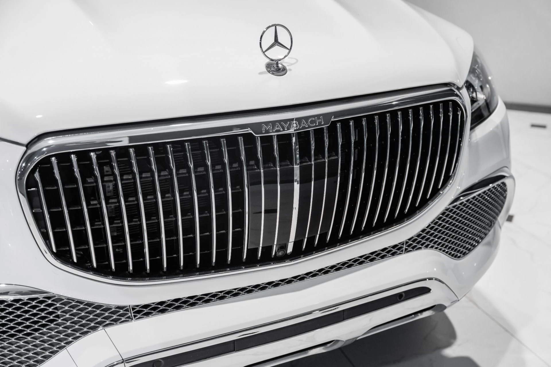 mph010_2625108935_Used_2023_Mercedes_Benz_GLS_Maybach_GLS_600_1762355740_3718a8e67d