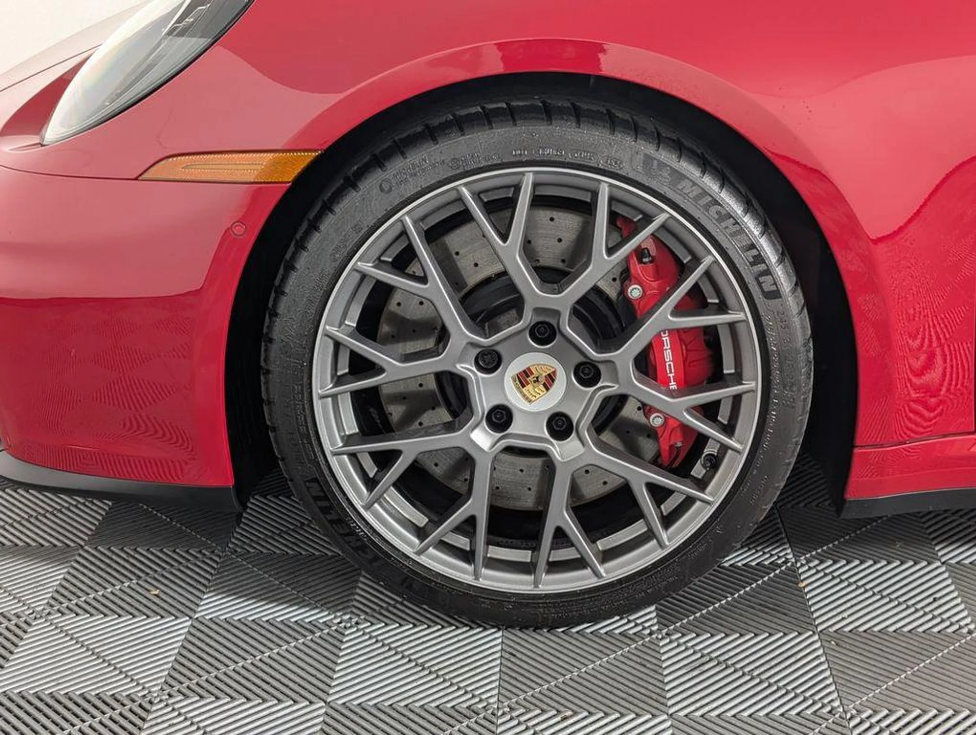 mph010_263027156_xo_E0o_Nv7_LG_Gwv4_WWUTC_0_J9_TQ_CA_ae340a1c84