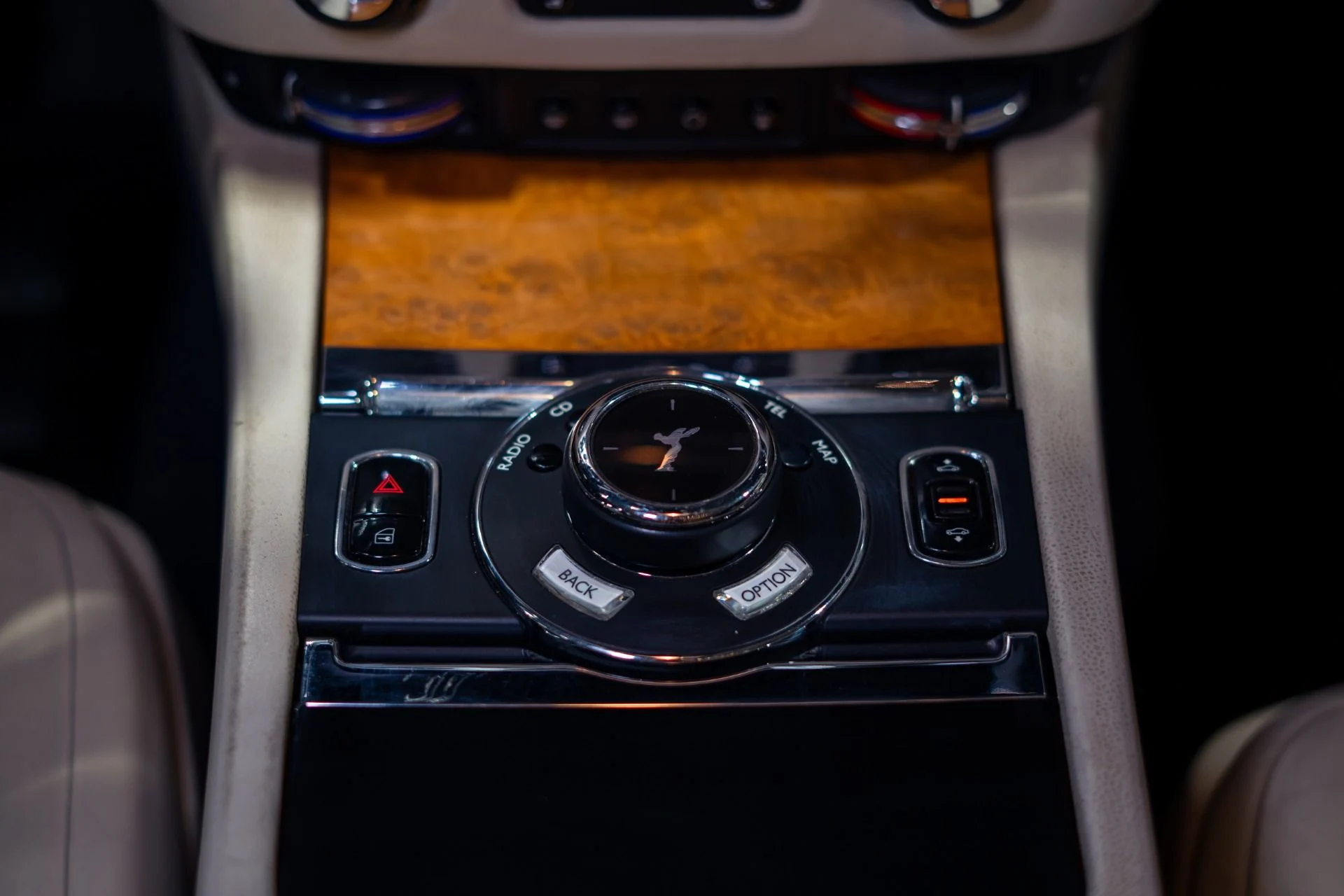 mph010_2631121320_Used_2014_Rolls_Royce_Wraith_Bespoke_Interior_1784145568_0df8ce74f9