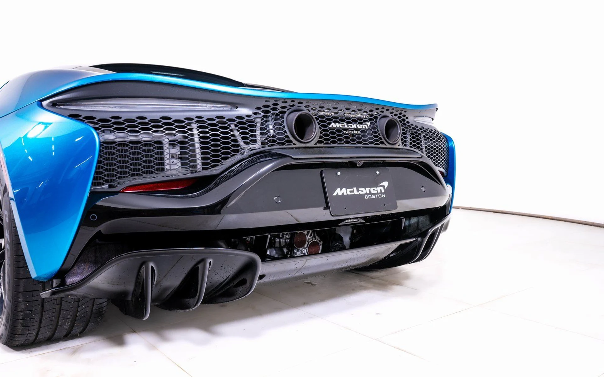 mph010_2646695151_b3ed1386688522136d599d1b7b0d9c48x_40466c81f5