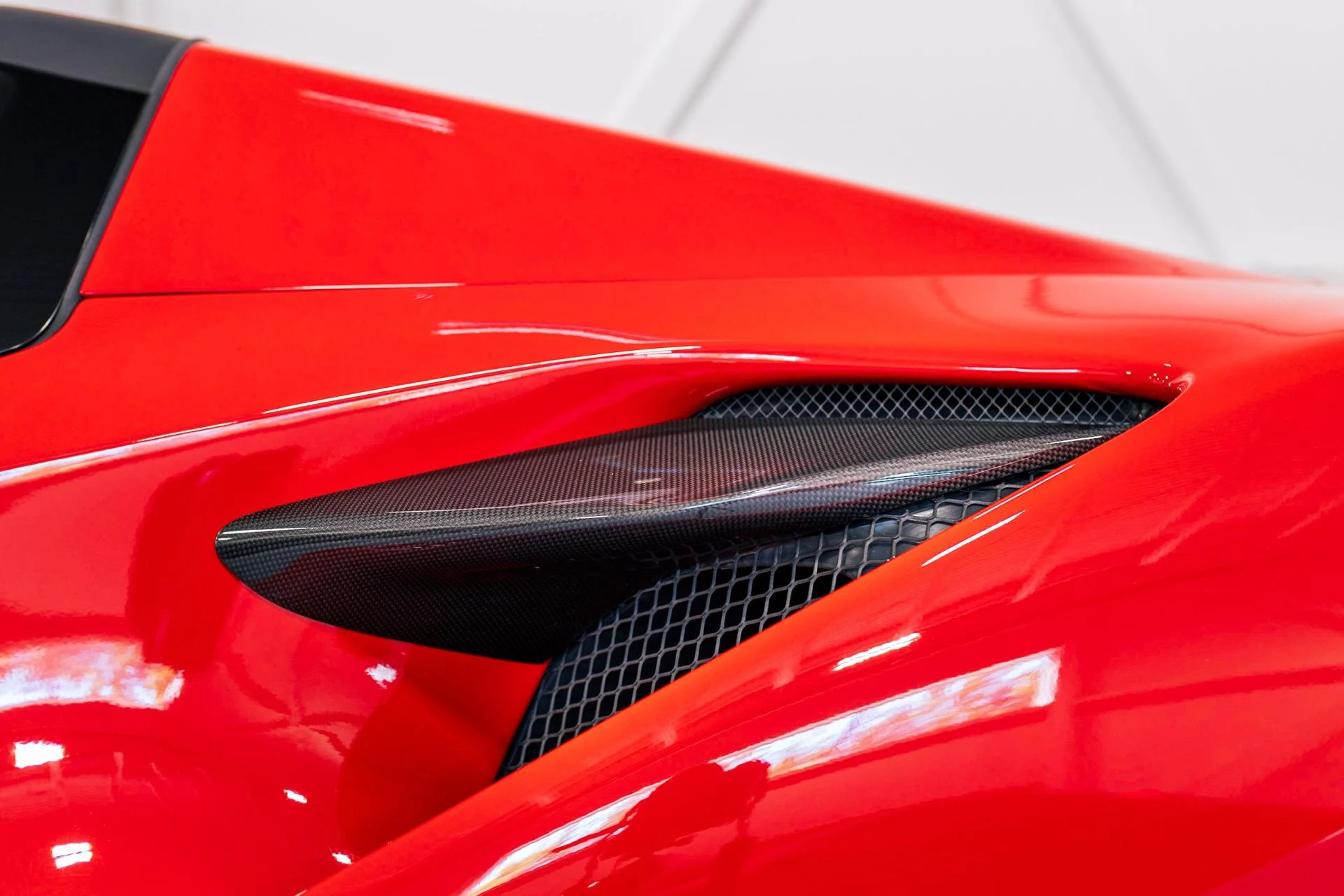 mph010_2647071454_Used_2021_Ferrari_F8_Spider_SPIDER_1783857421_e7498aaba6