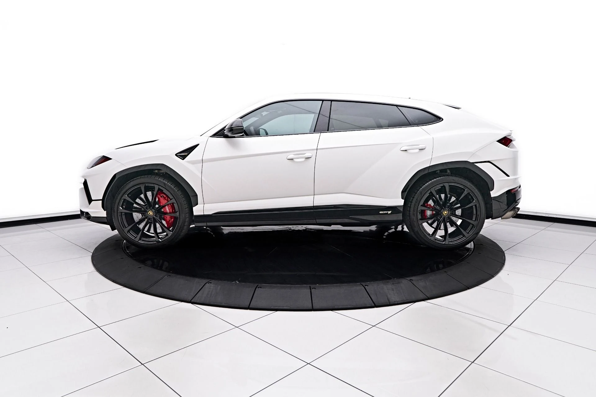 mph010_2655695019_Used_2024_Lamborghini_Urus_S_1751401874_a1c9d1fbd2