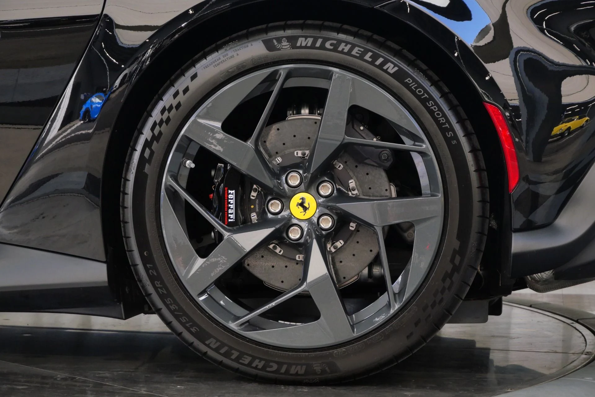 mph010_2660267029_Used_2025_Ferrari_12_Cilindri_1760028032_9da5a12727