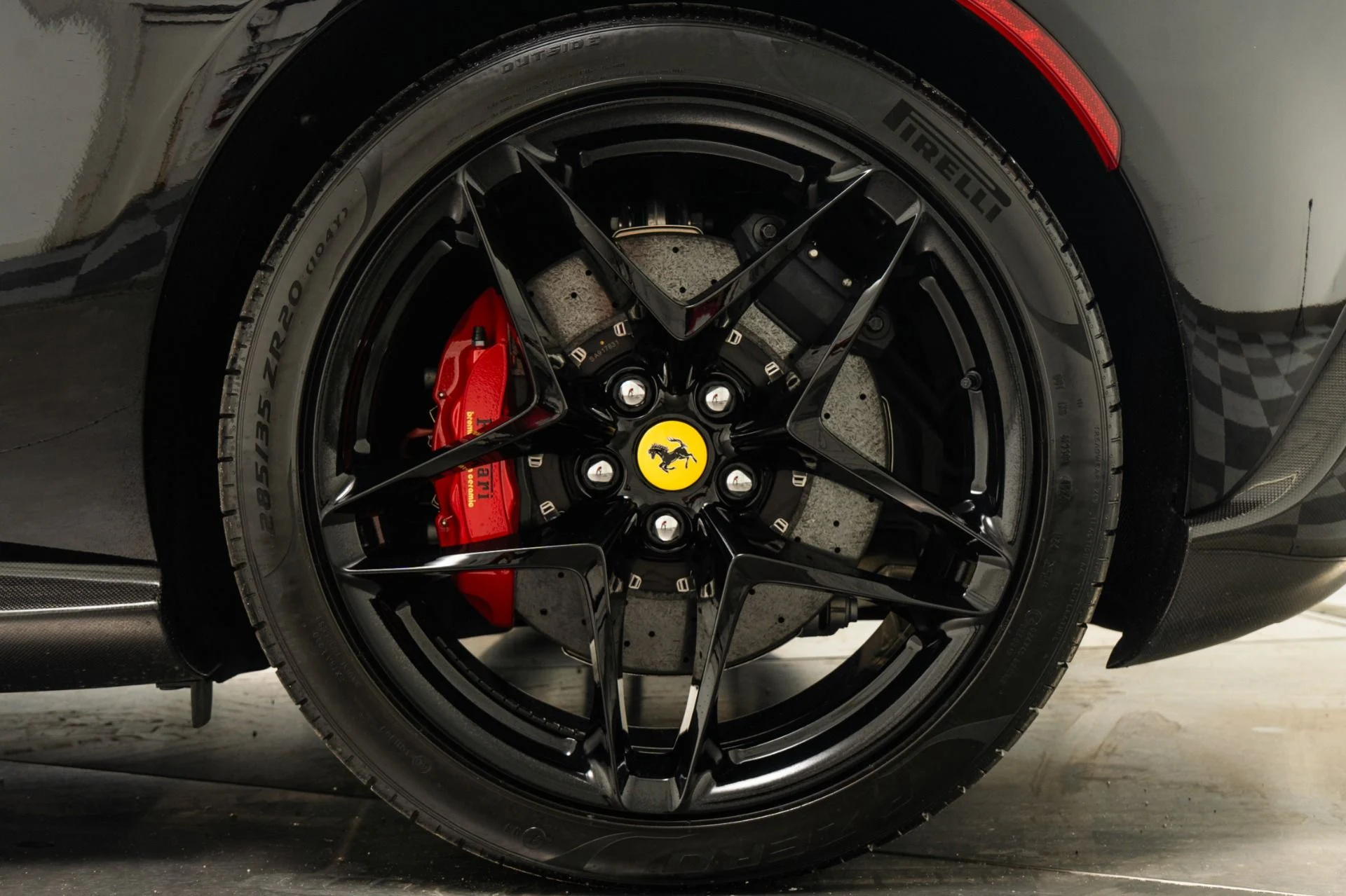 mph010_2666460558_Used_2024_Ferrari_Roma_Spider_1759261695_478d4eee47