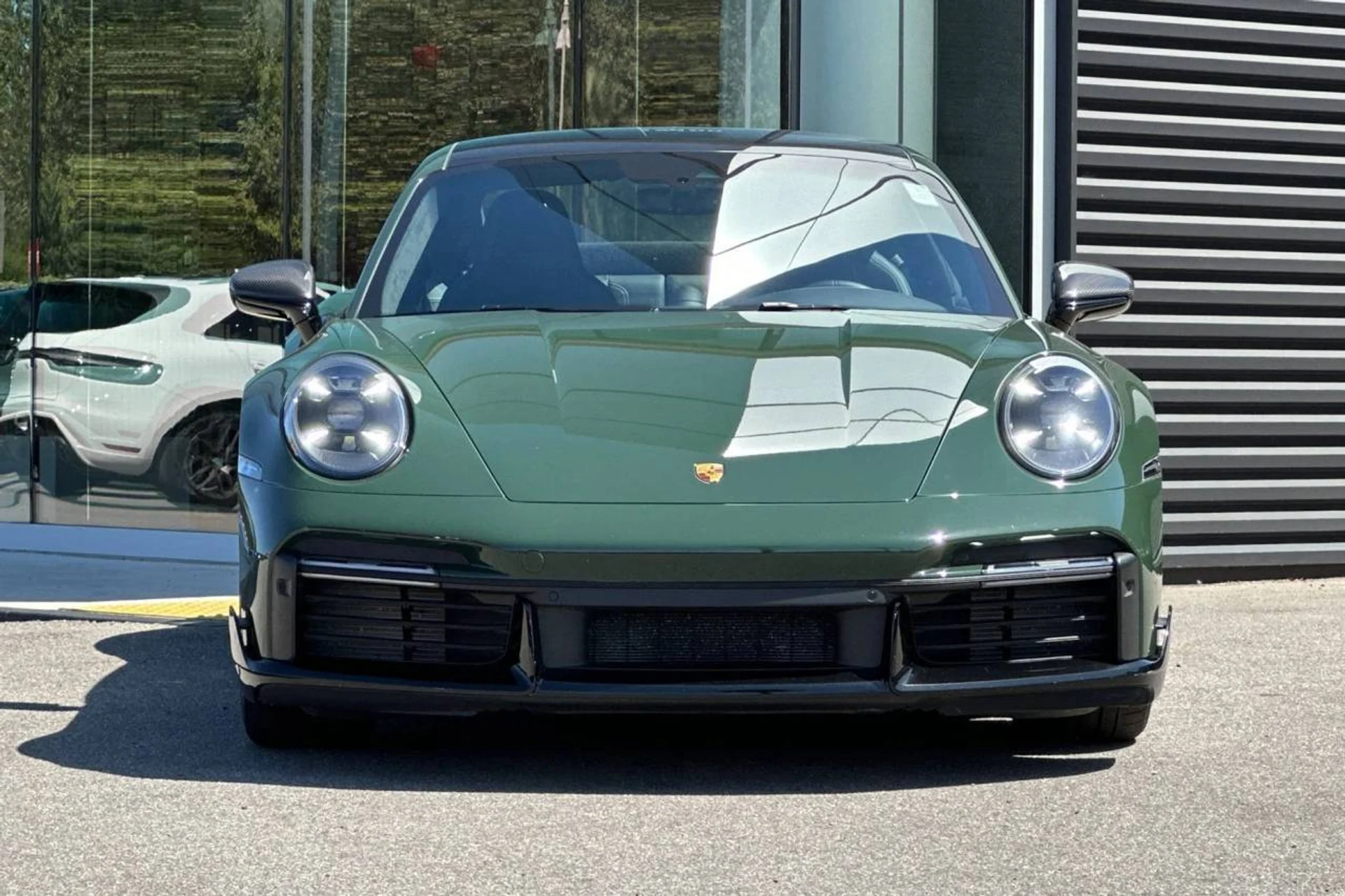 mph010_2668627285_1280_69e0bd684e