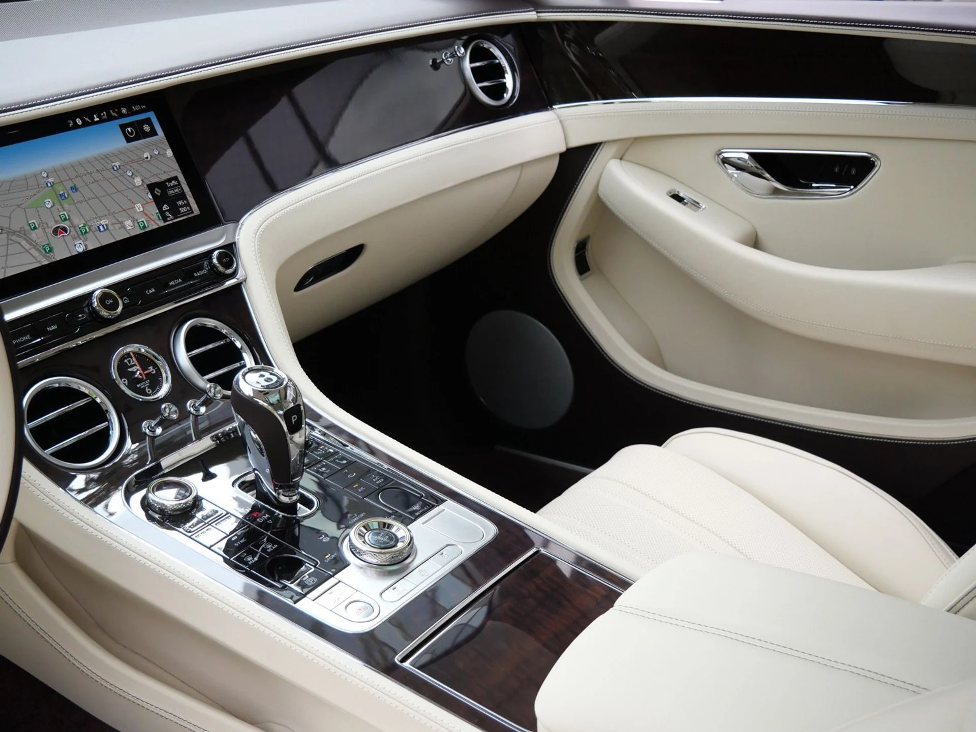 mph010_2675001785_0936fefdbec93e371aaadfe97e7b3a37x_3614f11f7f