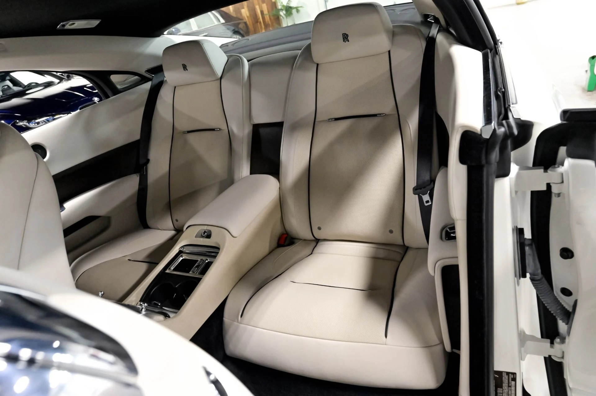 mph010_2681778479_Used_2014_Rolls_Royce_Wraith_Base_1781034206_f305ebb5d1