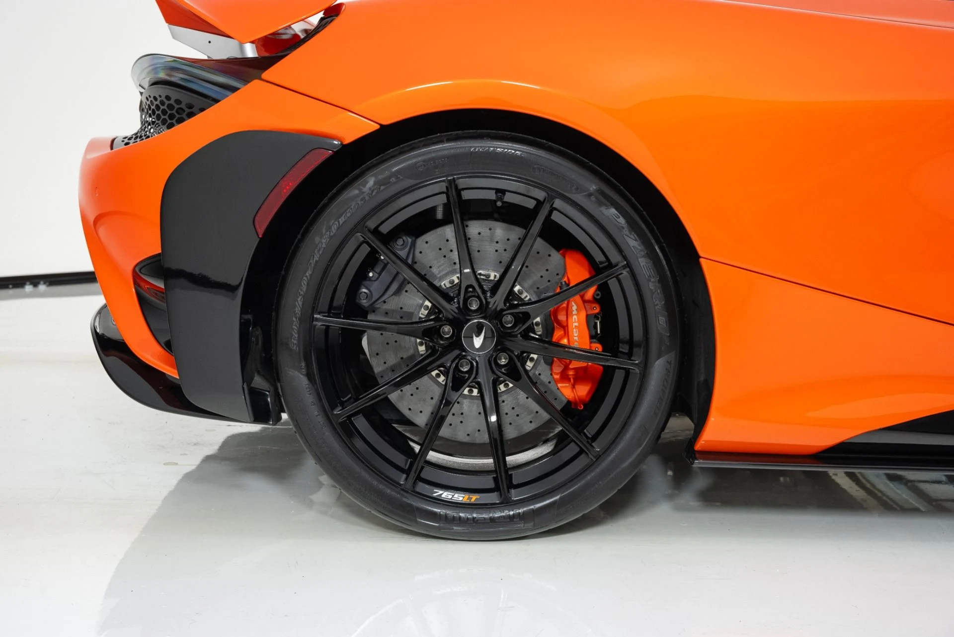 mph010_2682187562_Used_2021_Mc_Laren_765_LT_1746474152_ff9446269c
