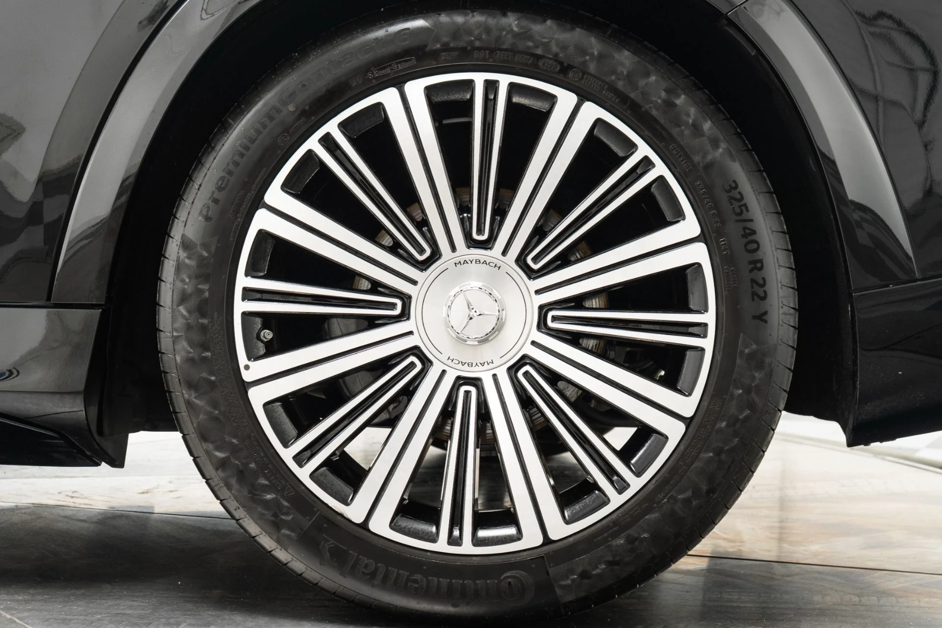 mph010_2700509641_Used_2023_Mercedes_Benz_Maybach_GLS_600_4_MATIC_Factory_Two_Tone_paint_Diamond_Turned_Wheels_Loaded_1757365639_7d60ef6678