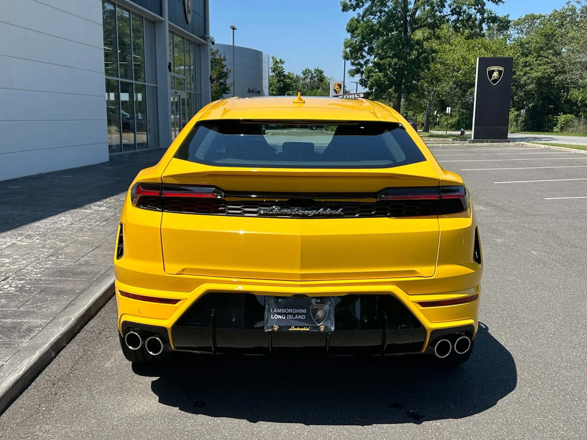 mph010_2703037739_Used_2026_Lamborghini_Urus_SE_1783720156_c4edc76fd9