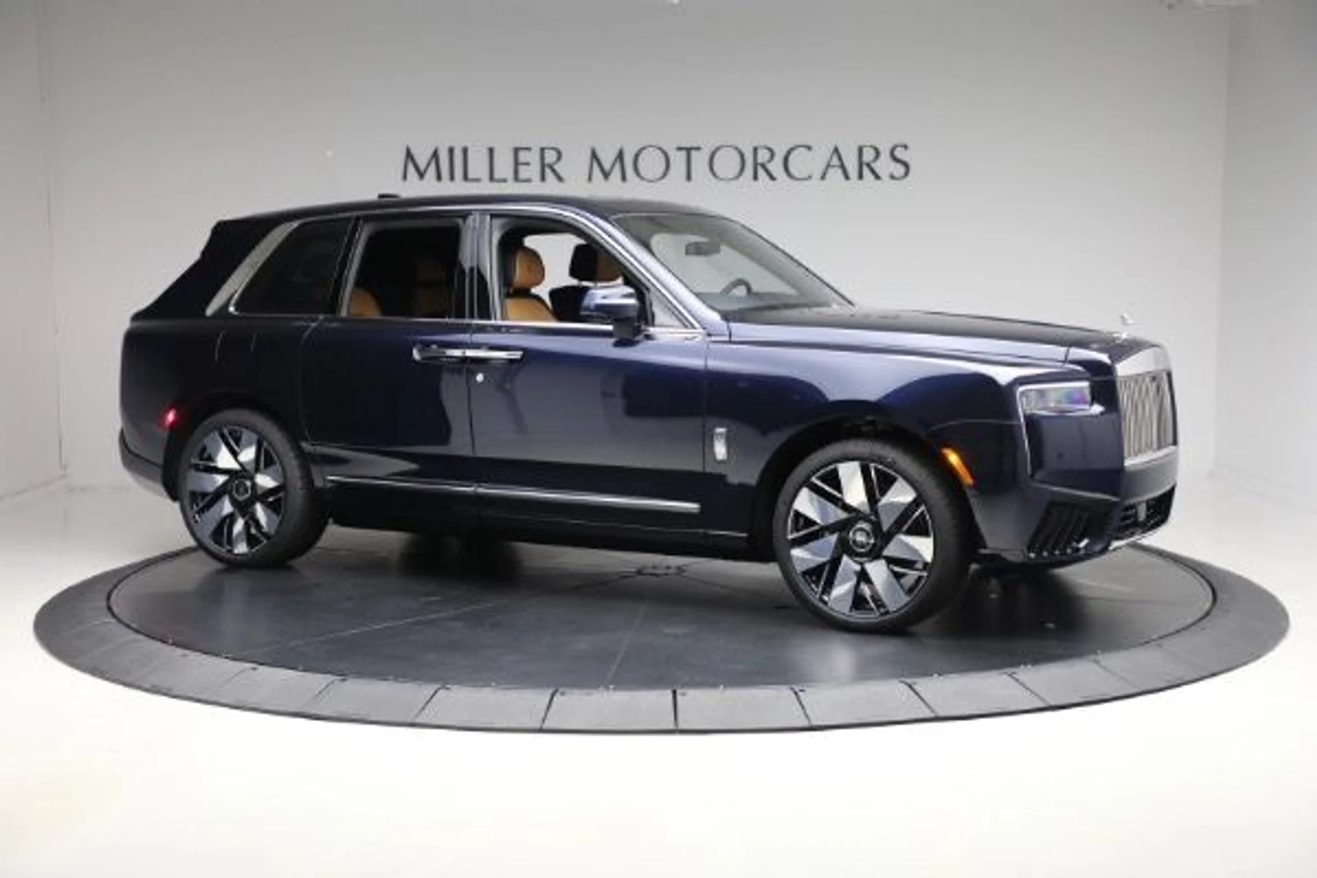 mph010_2707212100_Used_2026_Rolls_Royce_Cullinan_0ccce38db9